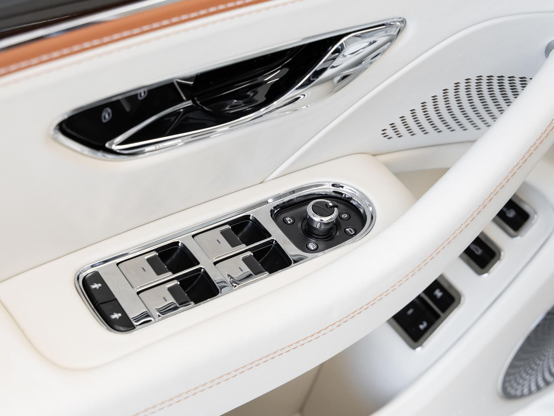 Bentley Flying Spur (MY26) von BENTLEY FRANKFURT