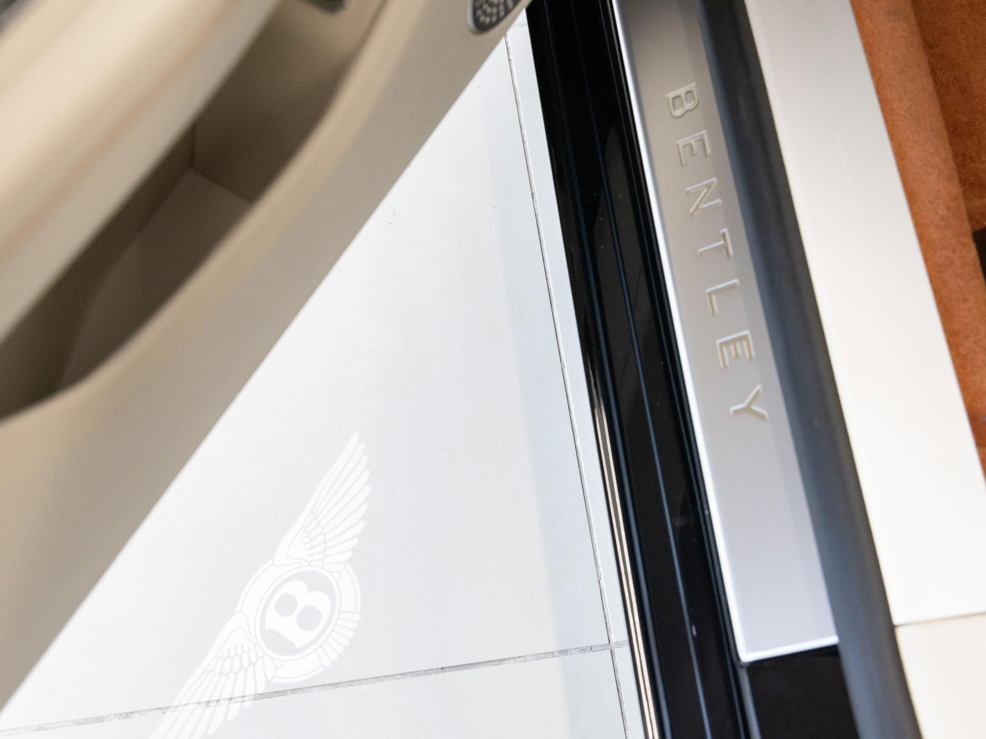 Bentley Flying Spur (MY26) von BENTLEY FRANKFURT