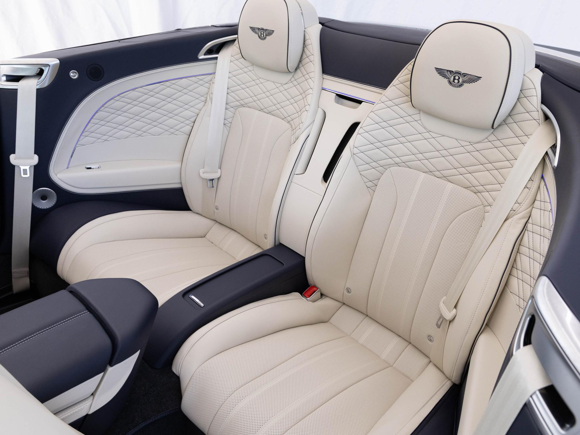 Bentley Continental GTC (MY26) von ELEGANT / IMPERIAL VENE