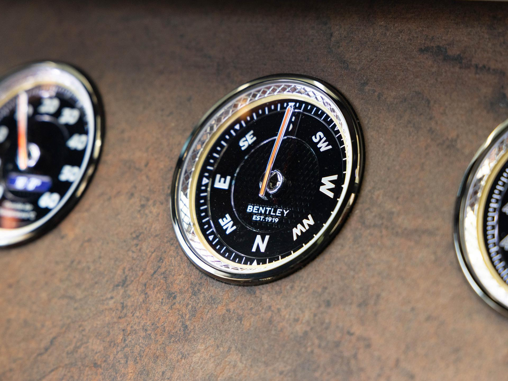 Bentley Continental GT Mulliner (MY25) SATIN / CERAMIC / F