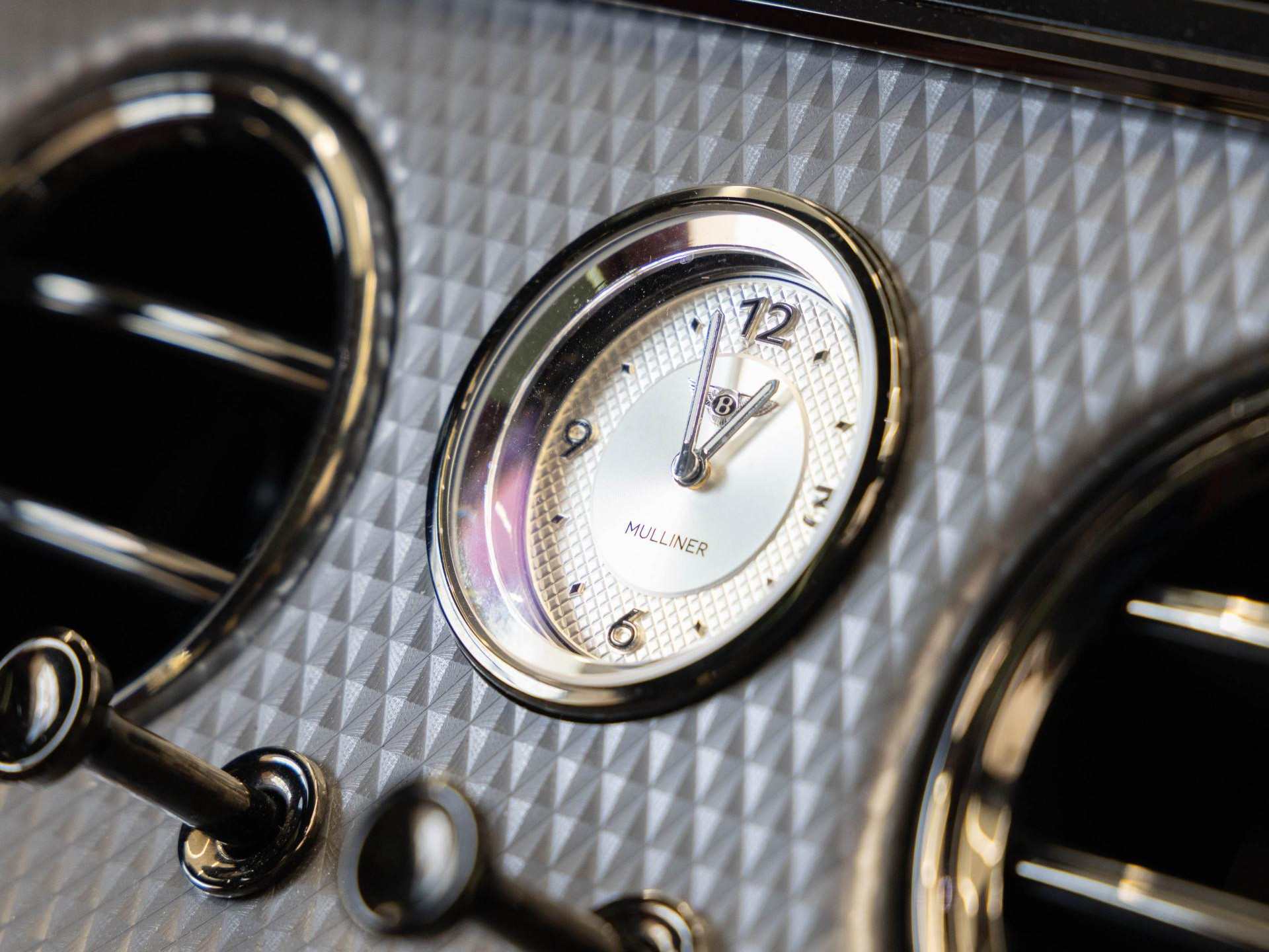 Bentley Continental GT Mulliner (MY25) SATIN / CERAMIC / F