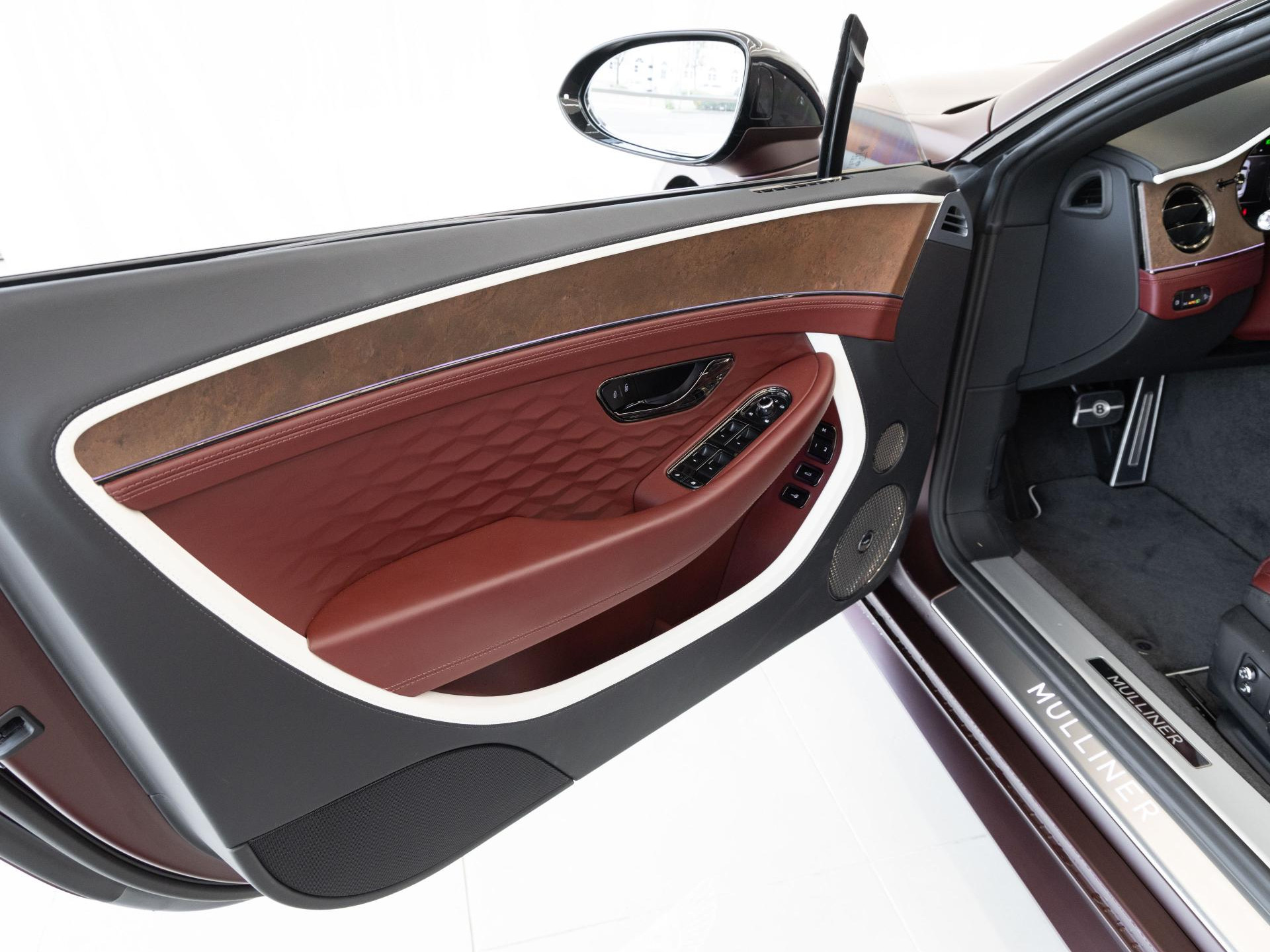 Bentley Continental GT Mulliner (MY25) SATIN / CERAMIC / F