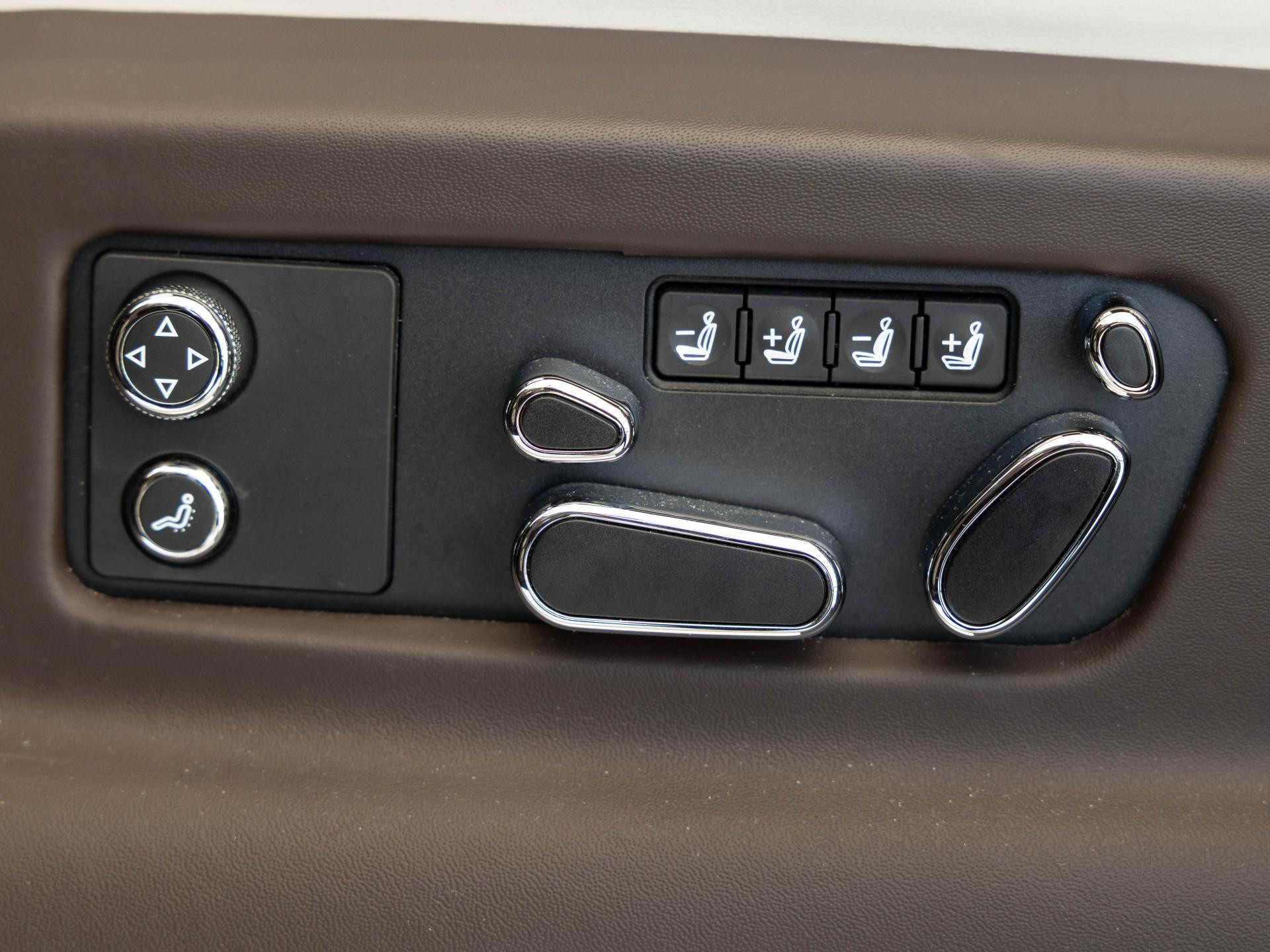 Bentley Bentayga EWB Mulliner von BENTLEY FRANKFURT