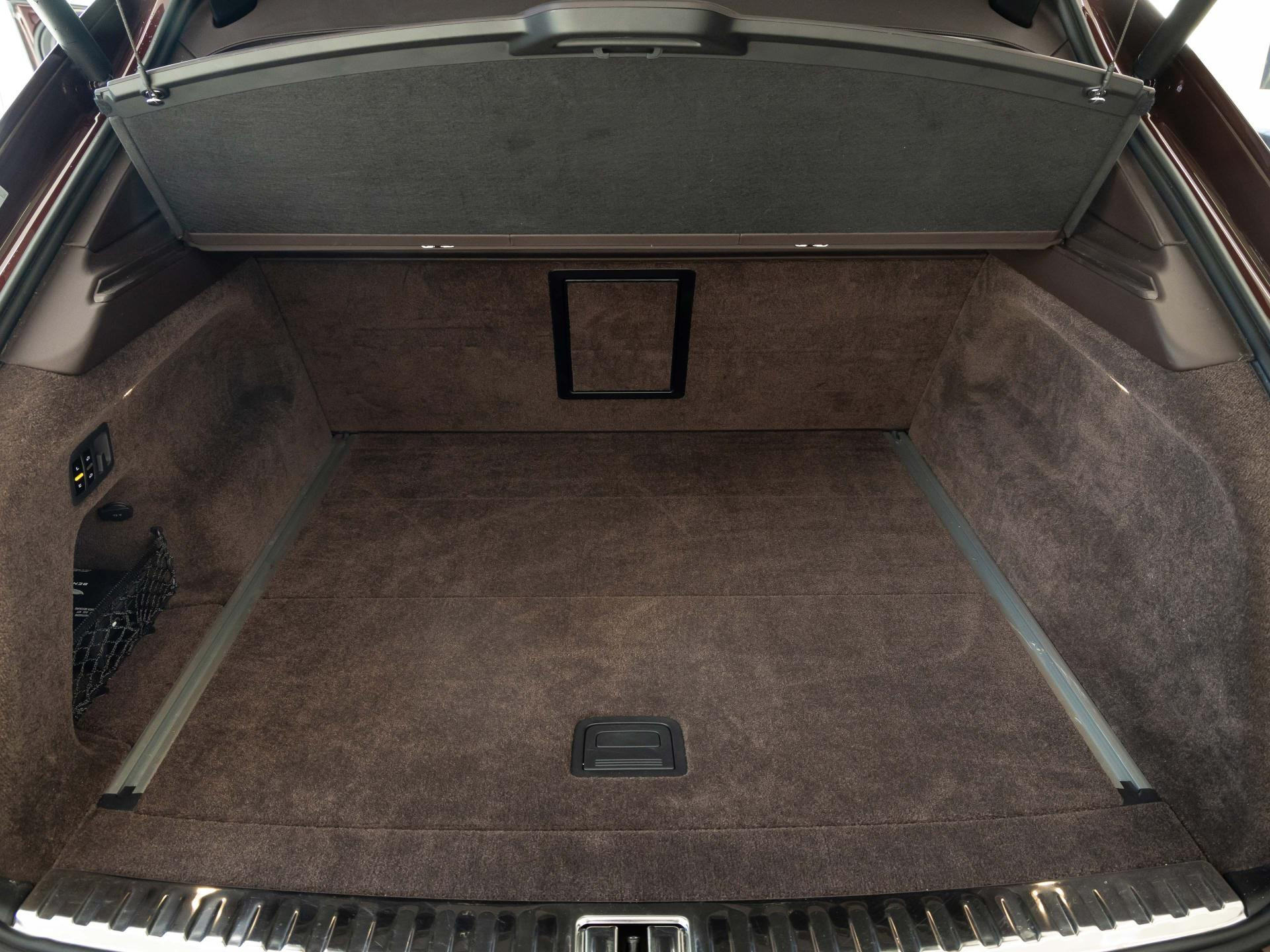 Bentley Bentayga EWB Mulliner von BENTLEY FRANKFURT