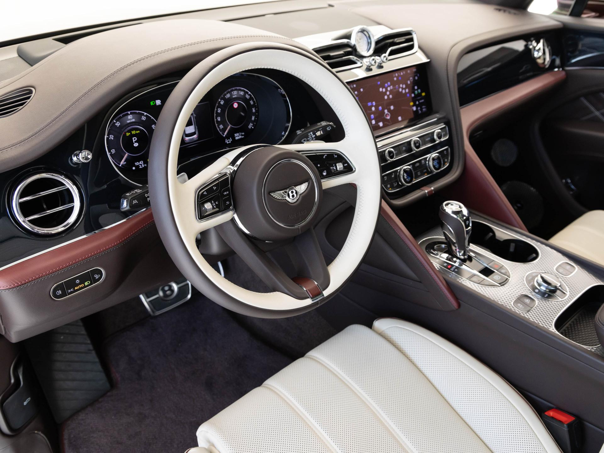 Bentley Bentayga EWB Mulliner von BENTLEY FRANKFURT