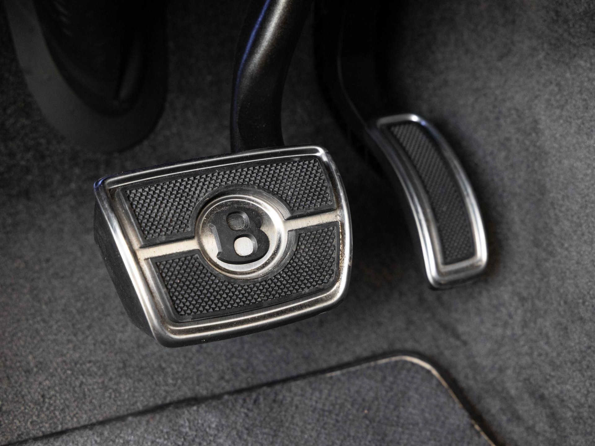 Bentley Bentayga EWB Mulliner von BENTLEY FRANKFURT