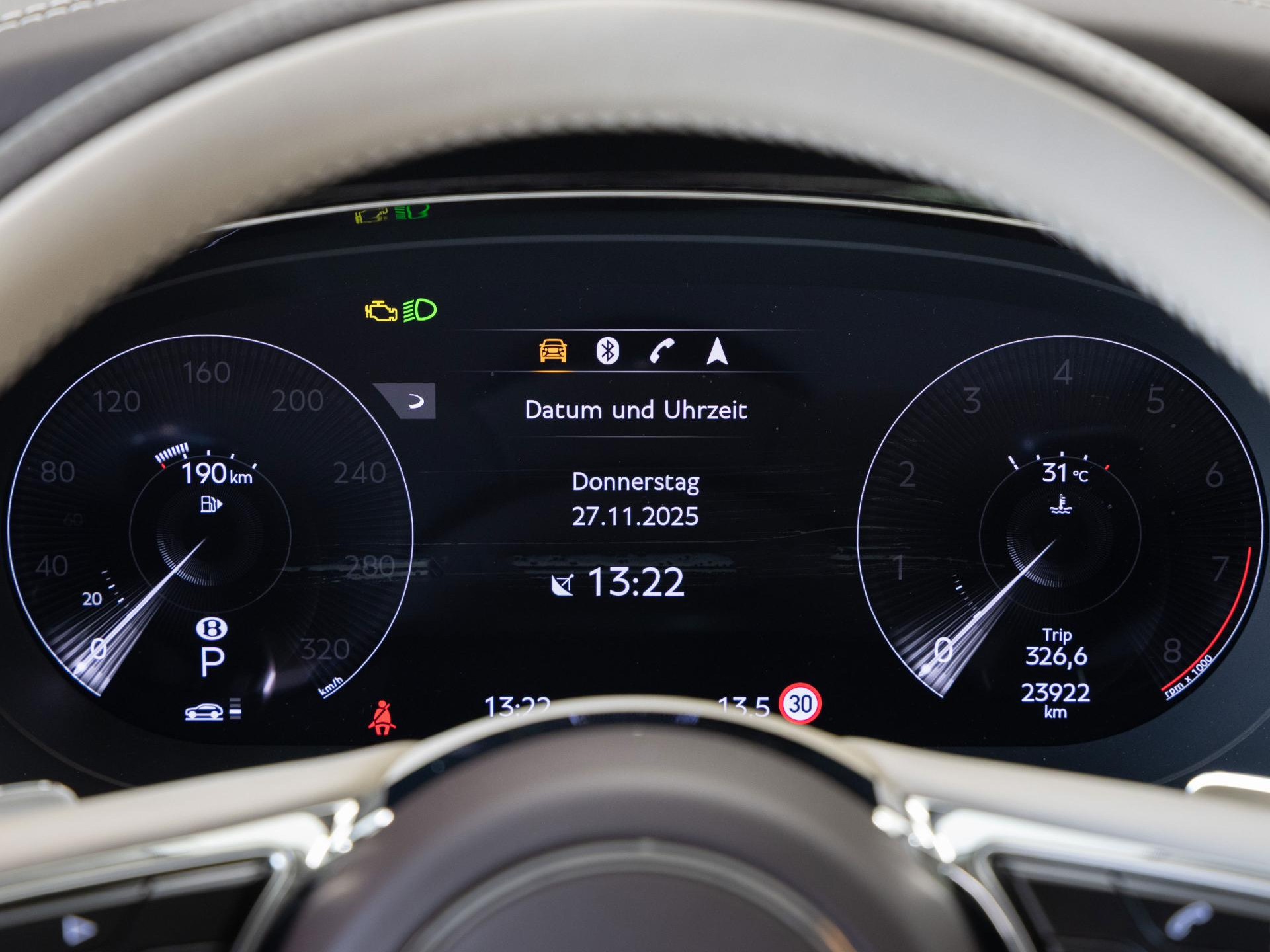 Bentley Bentayga V8 von BENTLEY FRANKFURT