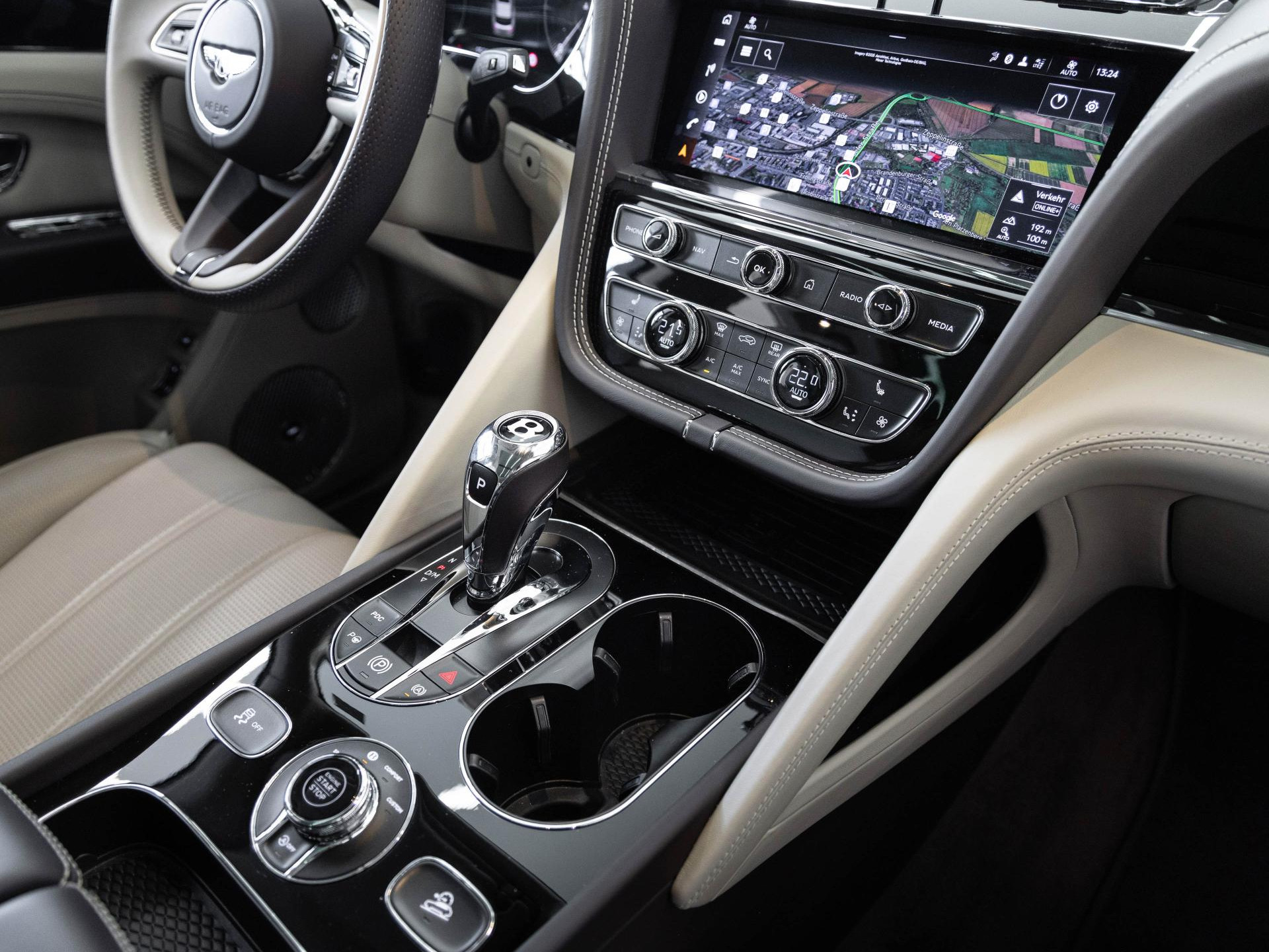 Bentley Bentayga V8 von BENTLEY FRANKFURT