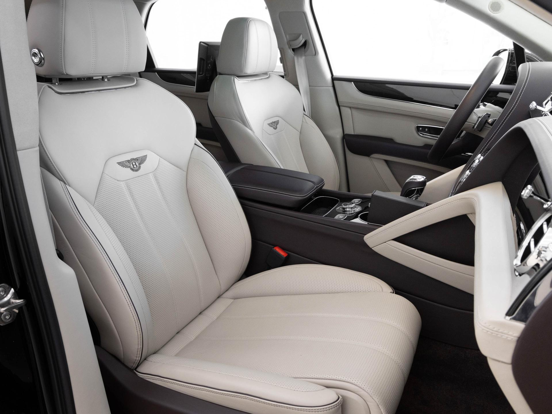 Bentley Bentayga V8 von BENTLEY FRANKFURT