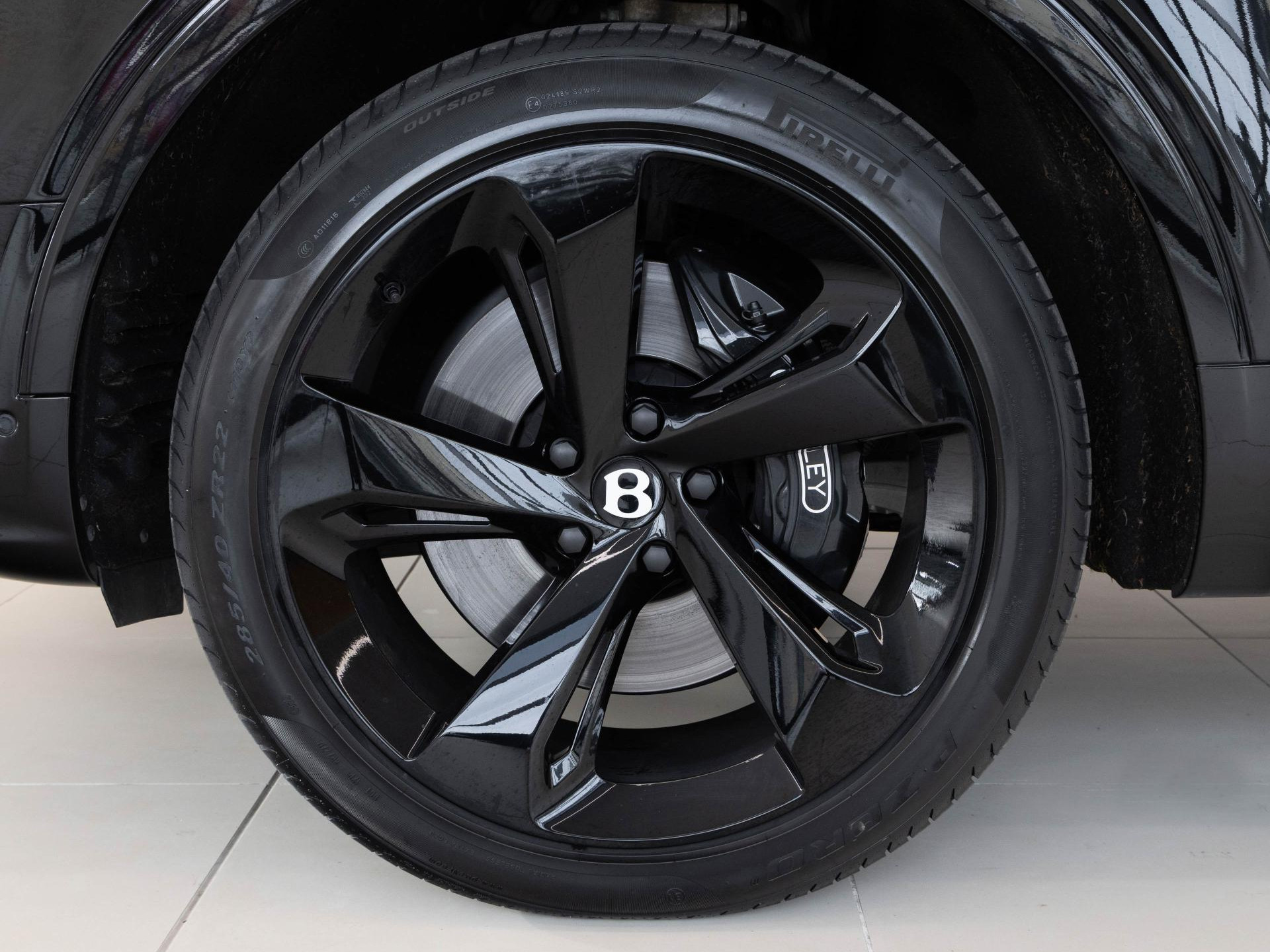 Bentley Bentayga V8 von BENTLEY FRANKFURT