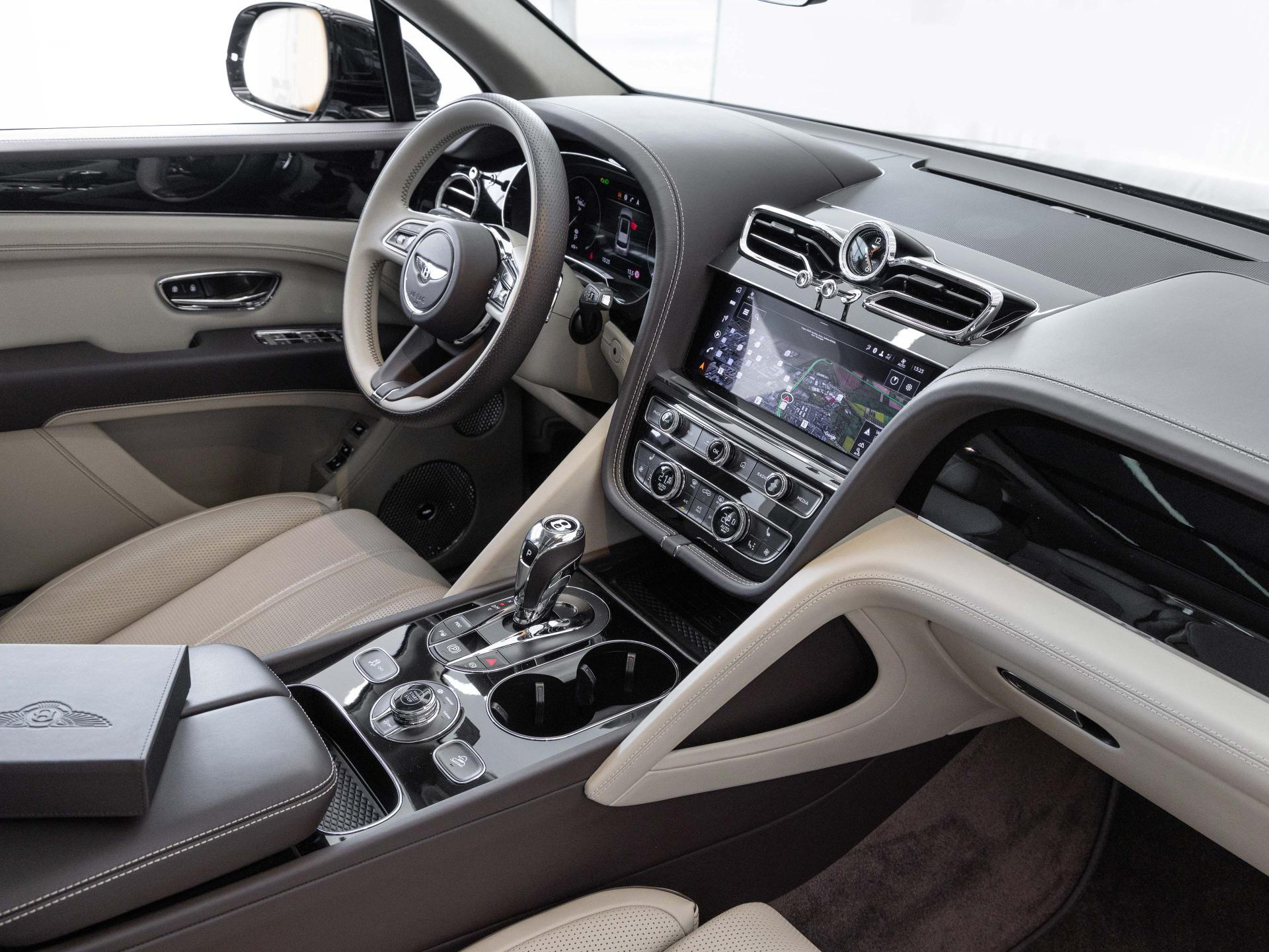 Bentley Bentayga V8 von BENTLEY FRANKFURT