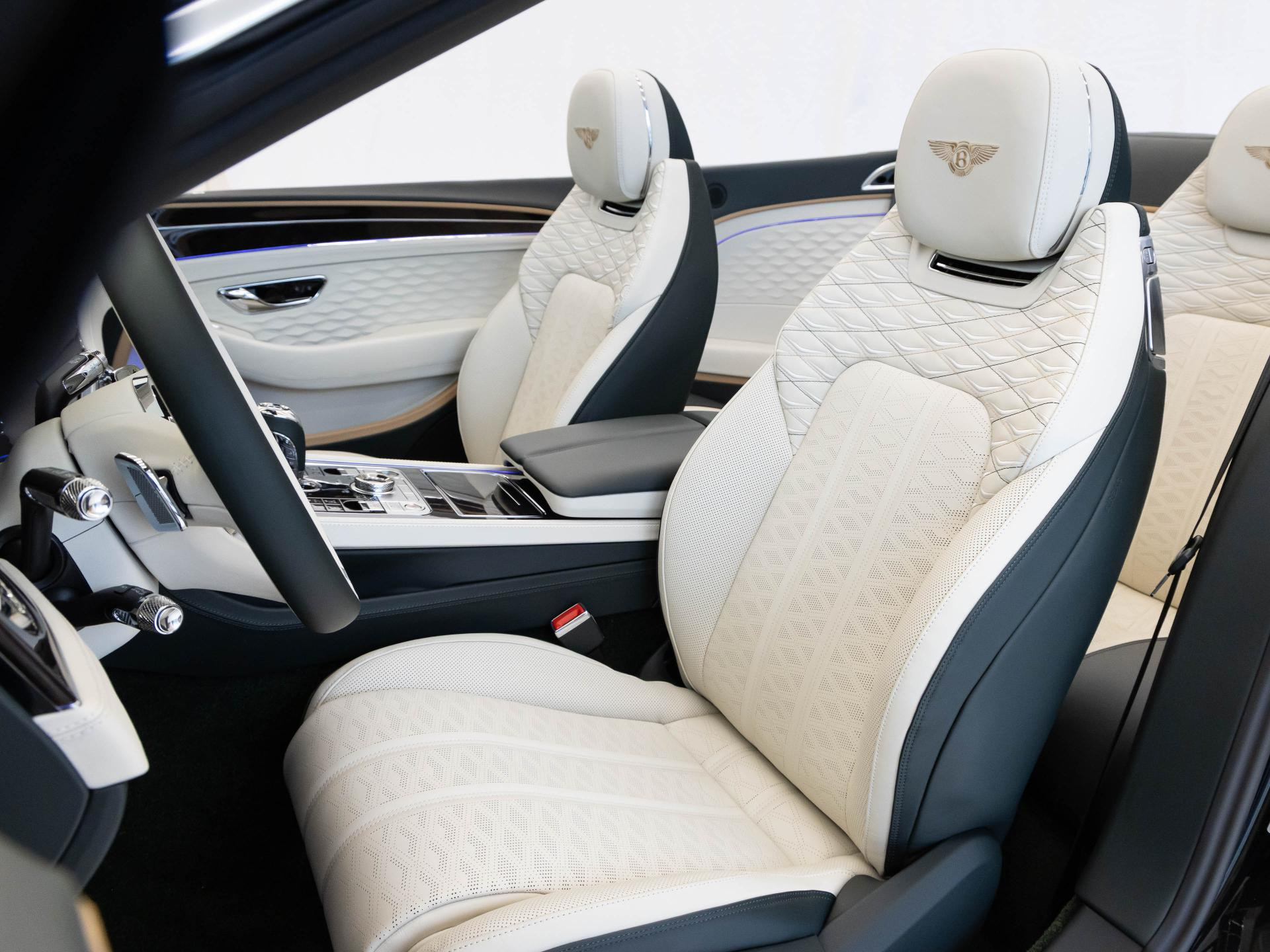 Bentley Continental GTC Mulliner (MY26)