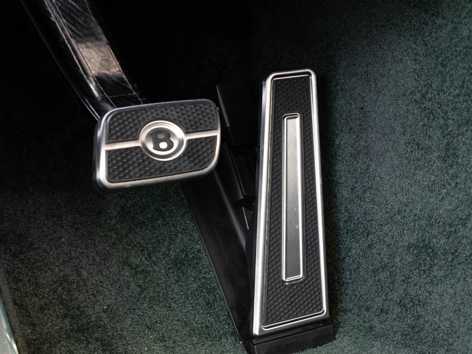 Bentley Continental GTC Mulliner (MY26)