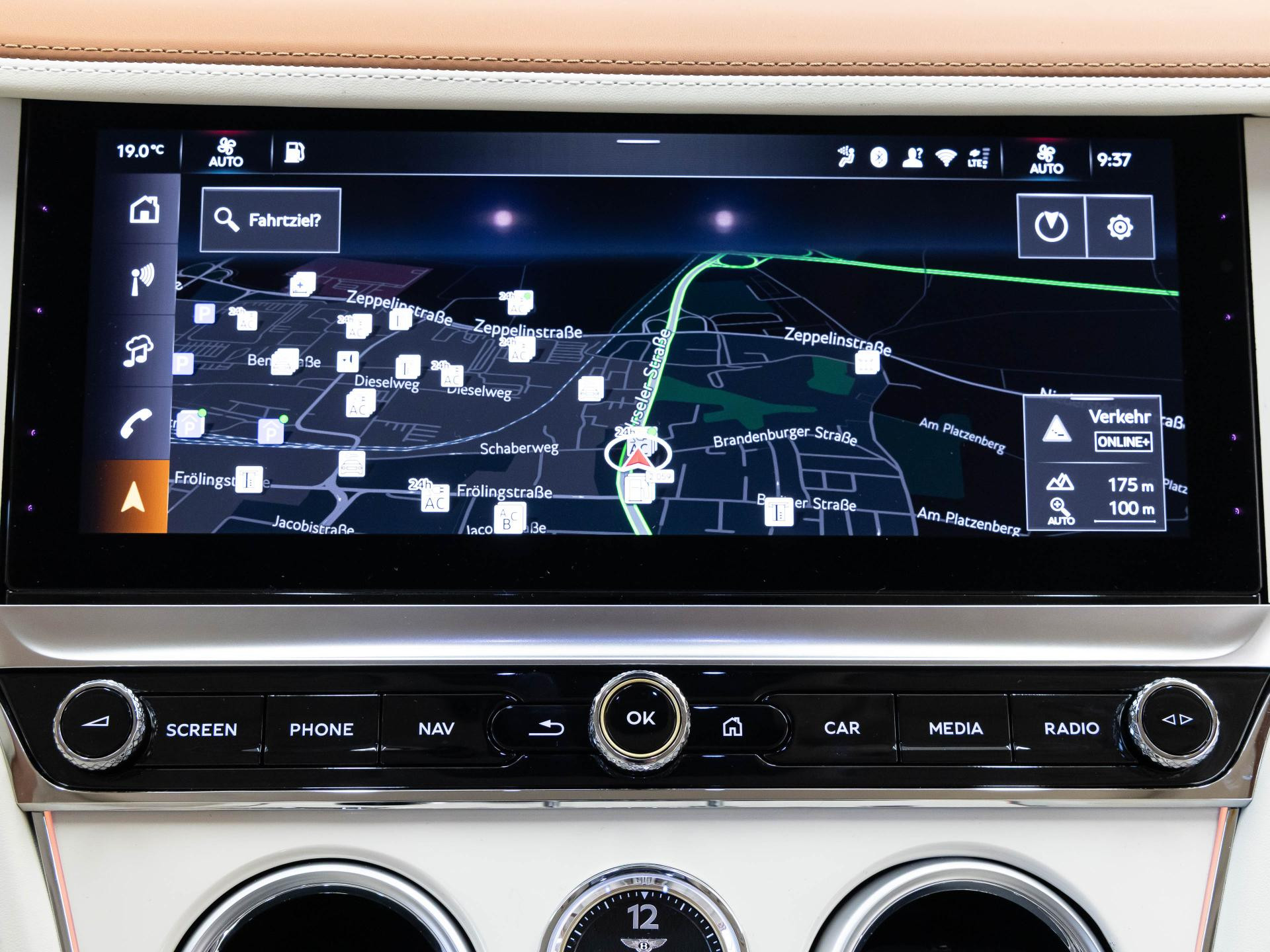 Bentley Continental GT CARBON STYLING / AKRAPOVIC / PANO