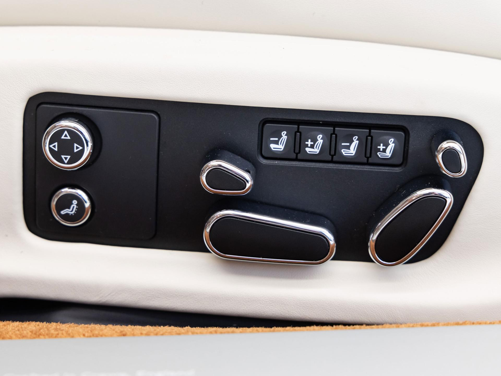 Bentley Continental GT CARBON STYLING / AKRAPOVIC / PANO