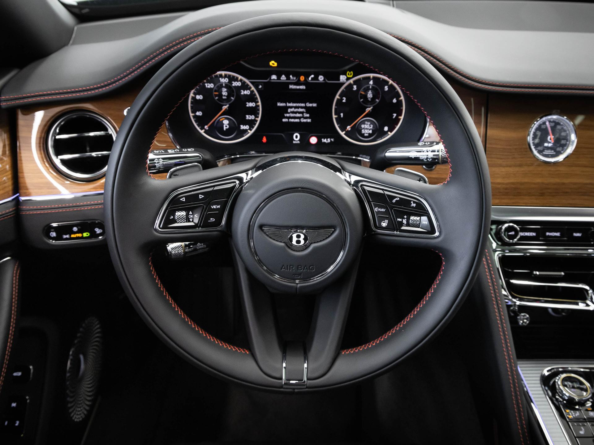 Bentley Flying Spur Azure V8 VON BENTLEY FRANKFURT