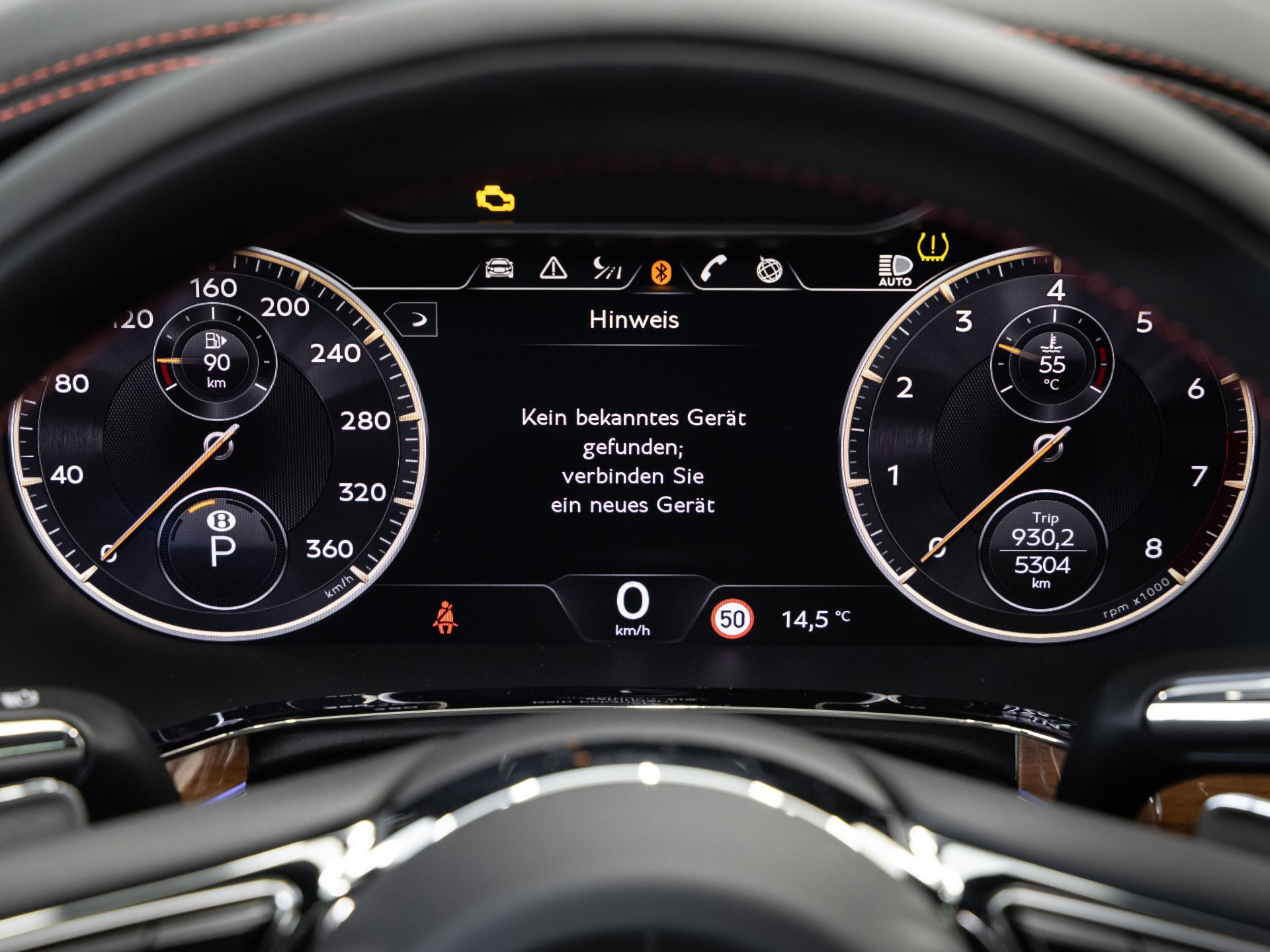 Bentley Flying Spur Azure V8 VON BENTLEY FRANKFURT