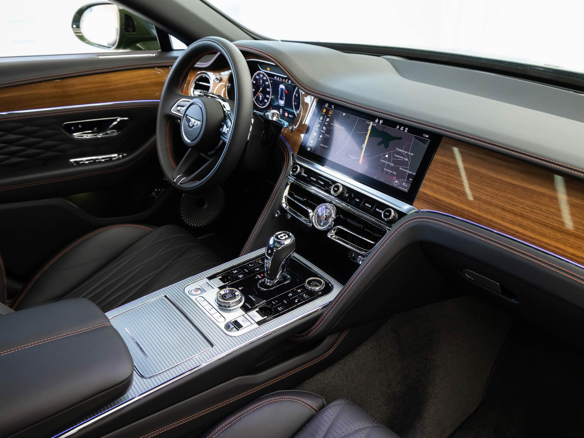 Bentley Flying Spur Azure V8 VON BENTLEY FRANKFURT