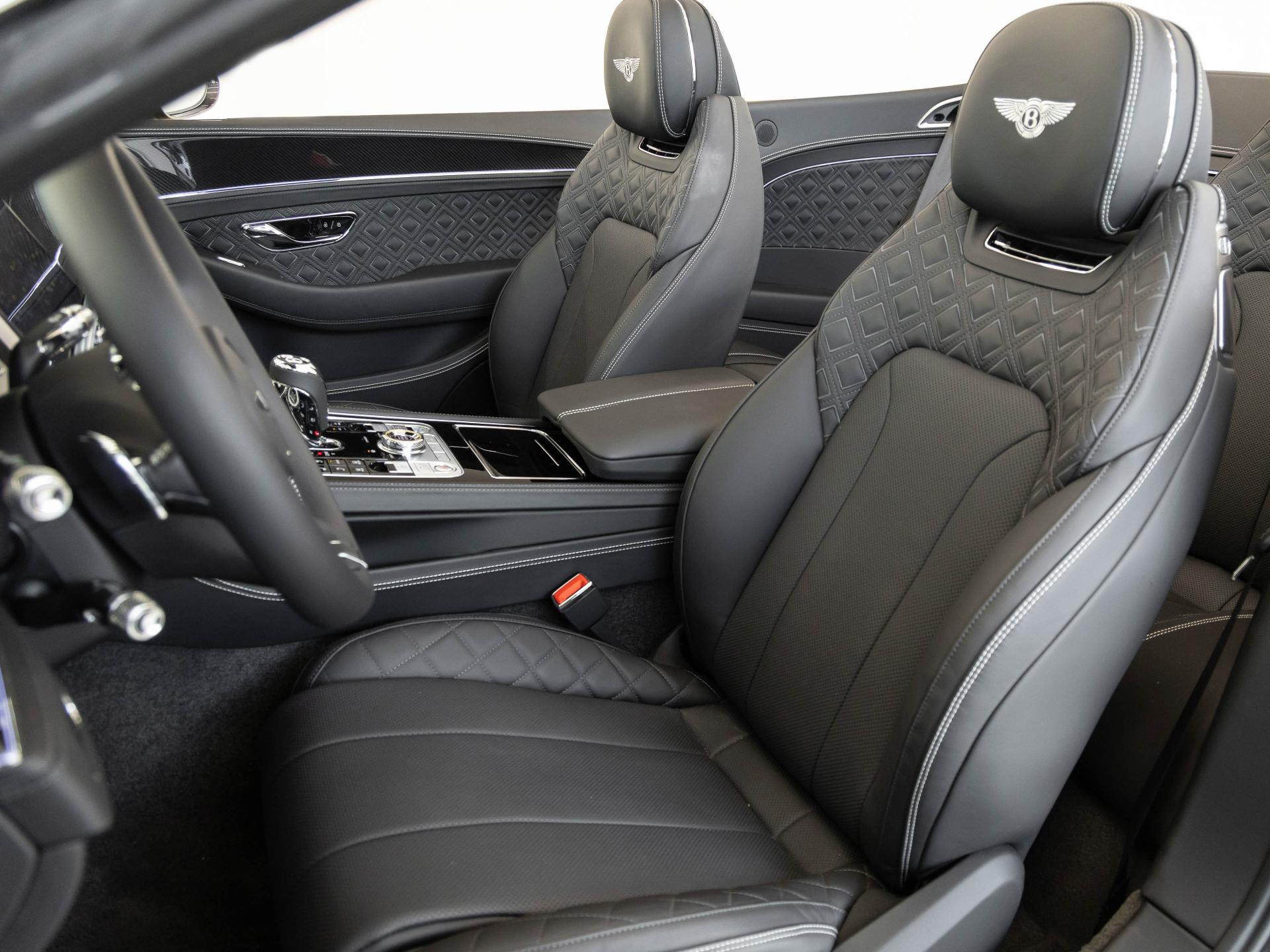 Bentley New Continental GTC Azure V8 von BENTLEY FRANKFURT