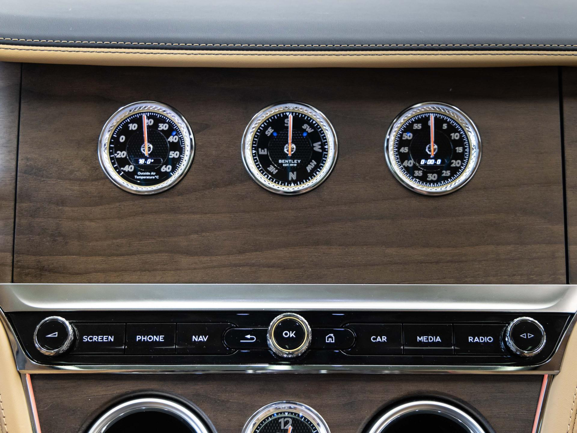 Bentley Continental GT (MY26) Hybrid von BENTLEY FRANKFURT