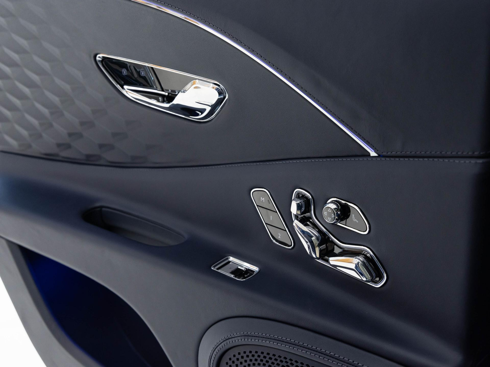 Bentley Flying Spur Mulliner (MY26) von BENTLEY FRANKFURT