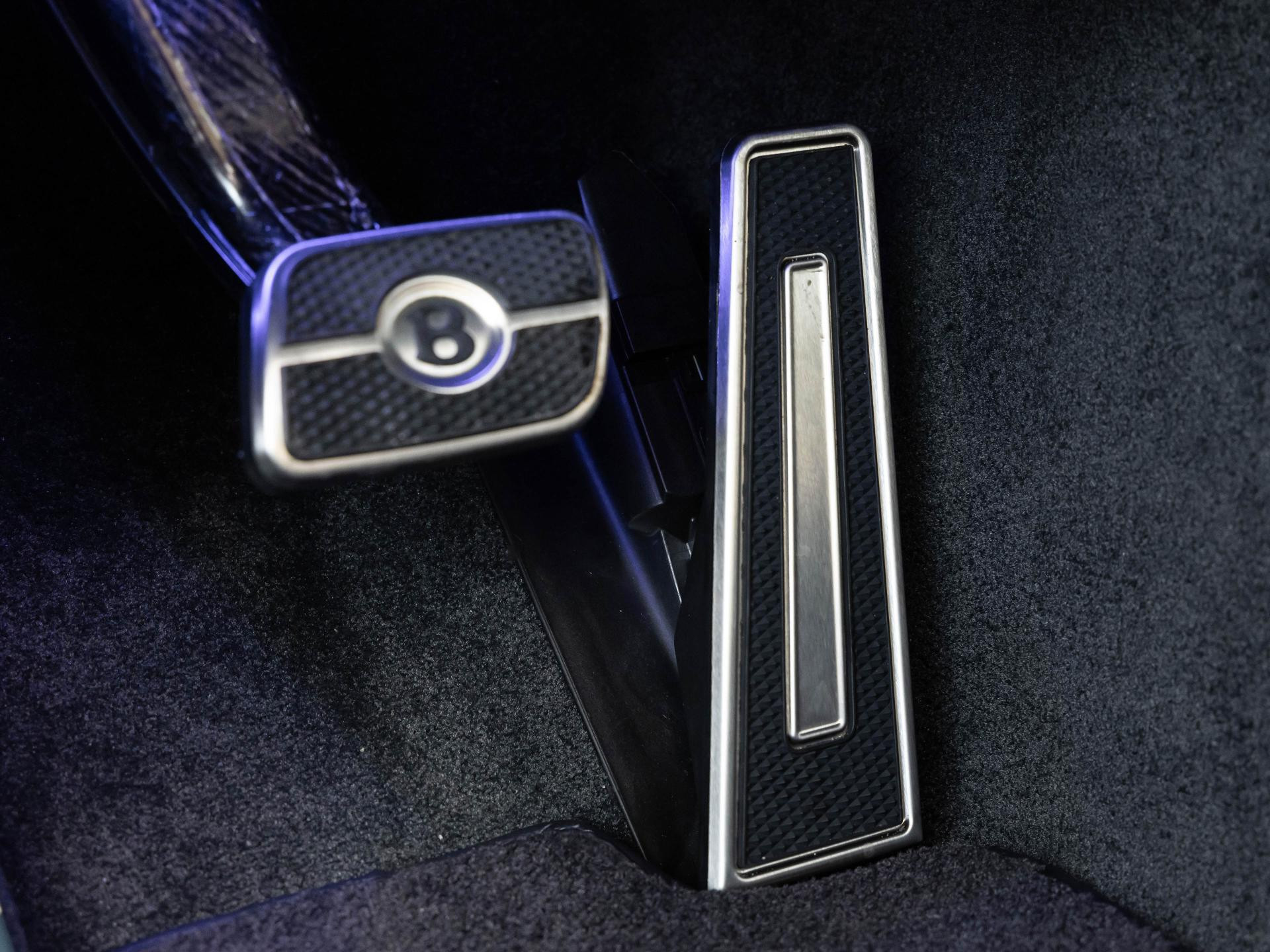 Bentley Flying Spur Mulliner (MY26) von BENTLEY FRANKFURT