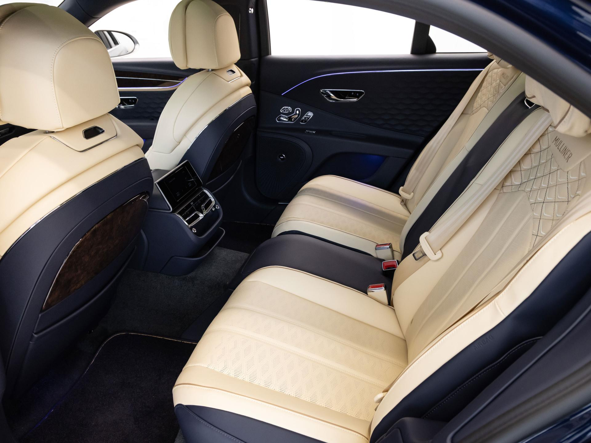 Bentley Flying Spur Mulliner (MY26) von BENTLEY FRANKFURT