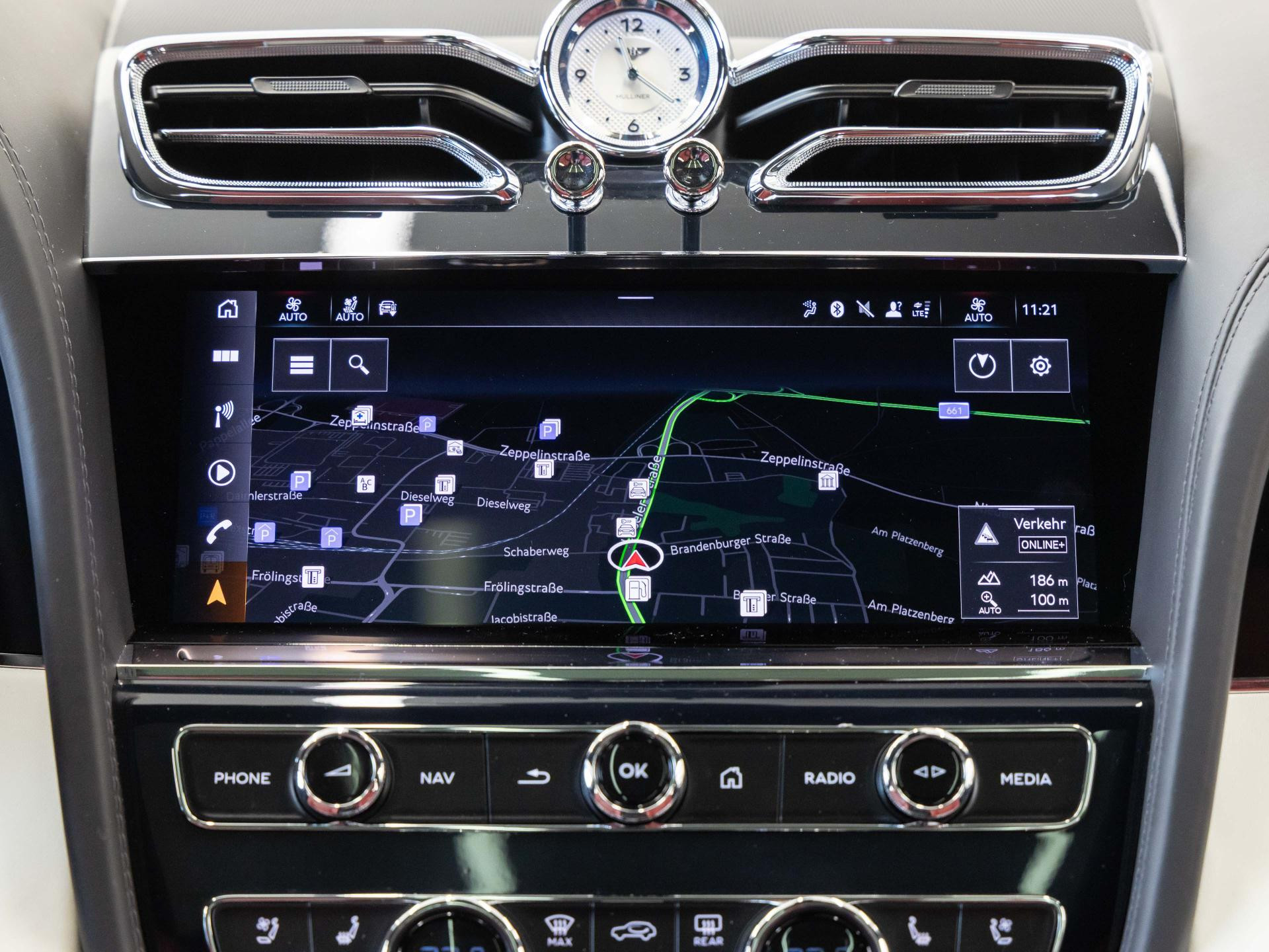 Bentley Bentayga EWB Mulliner von BENTLEY FRANKFURT