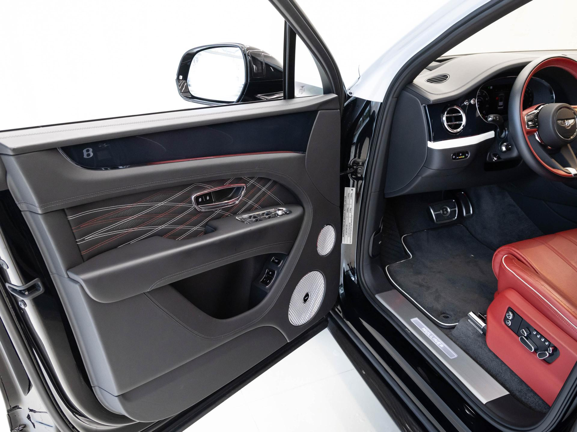 Bentley Bentayga EWB Mulliner von BENTLEY FRANKFURT