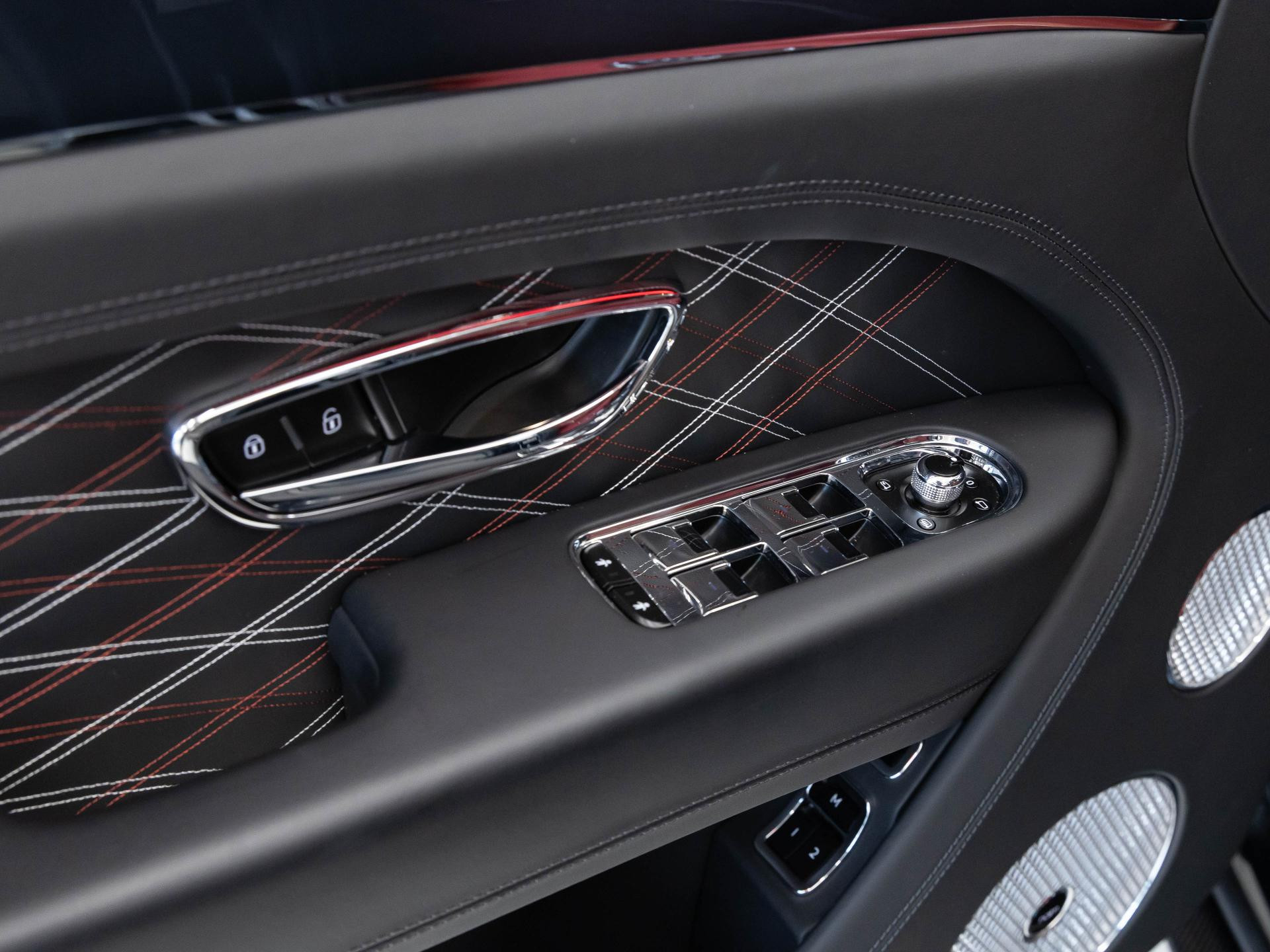 Bentley Bentayga EWB Mulliner von BENTLEY FRANKFURT