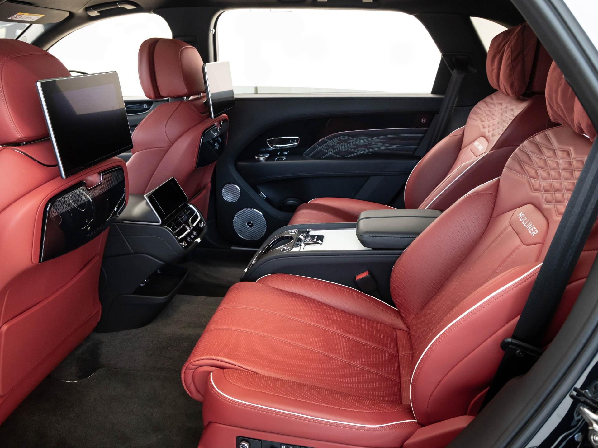 Bentley Bentayga EWB Mulliner von BENTLEY FRANKFURT