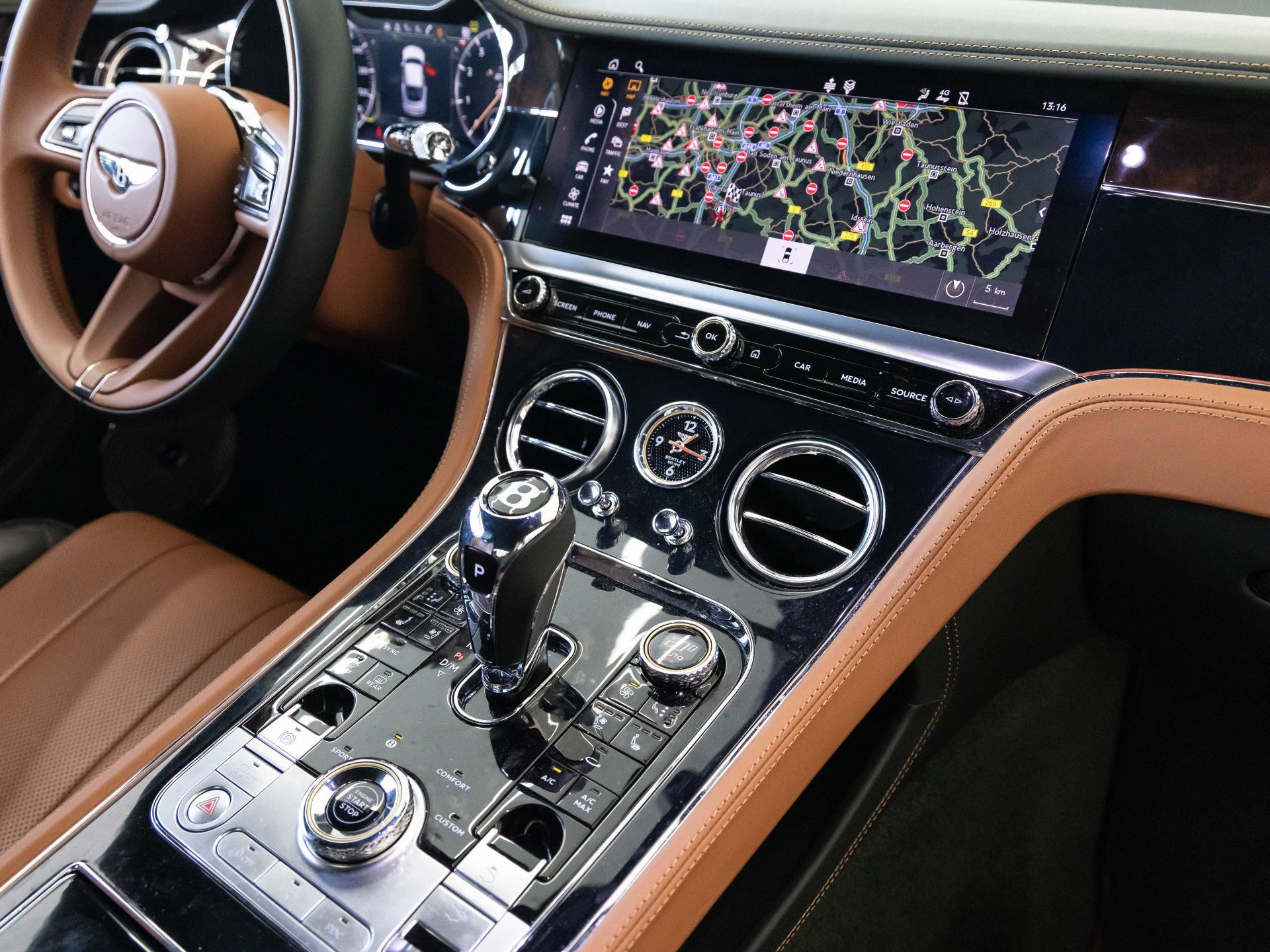 Bentley New Continental GT V8 von BENTLEY FRANKFURT