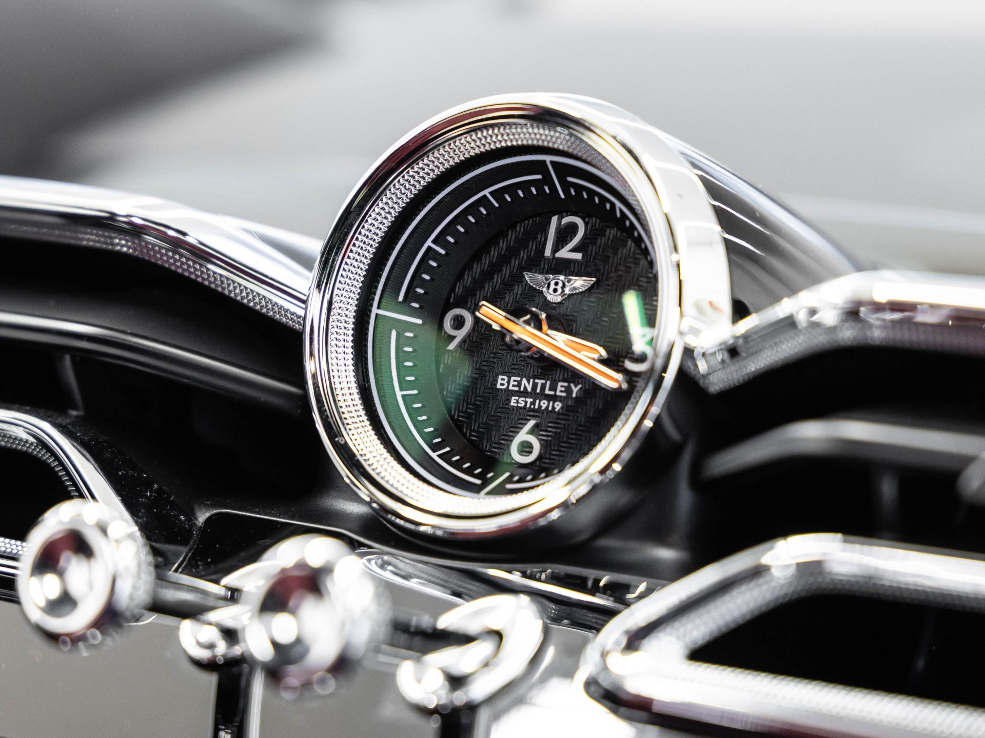 Bentley Bentayga S V8 von BENTLEY MANNHEIM