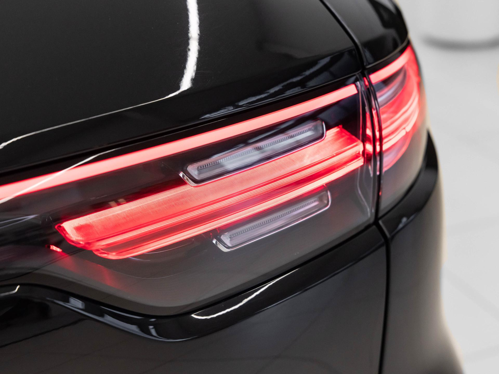 Porsche Cayenne Platinum Edition von BENTLEY MANNHEIM