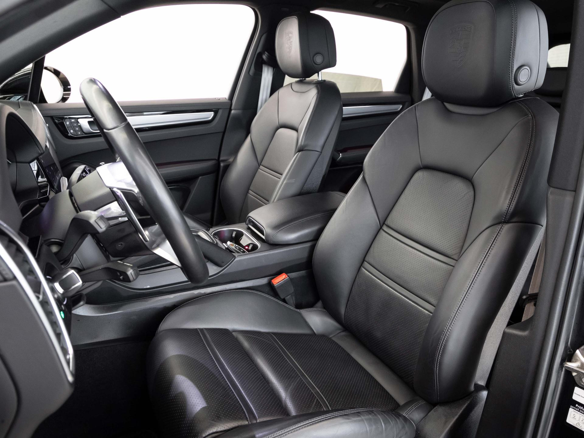 Porsche Cayenne Platinum Edition von BENTLEY MANNHEIM