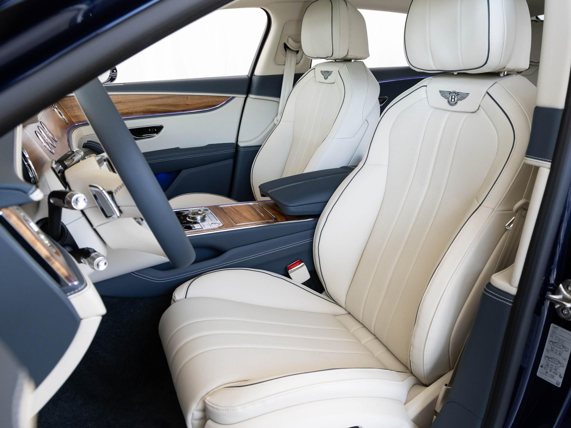 Bentley Flying Spur (MY26) von BENTLEY FRANKFURT