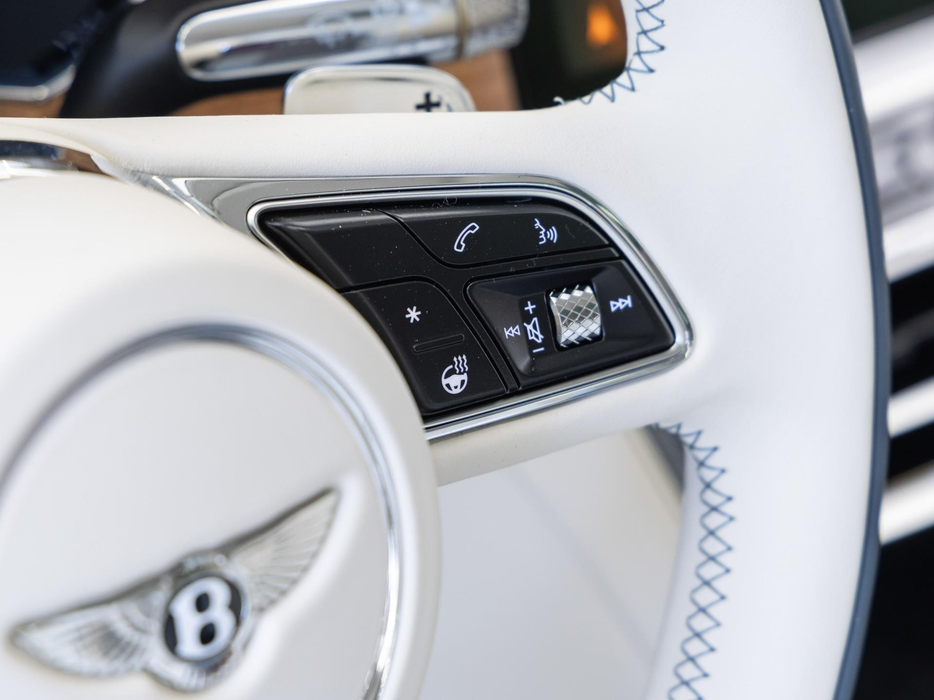 Bentley Flying Spur (MY26) von BENTLEY FRANKFURT