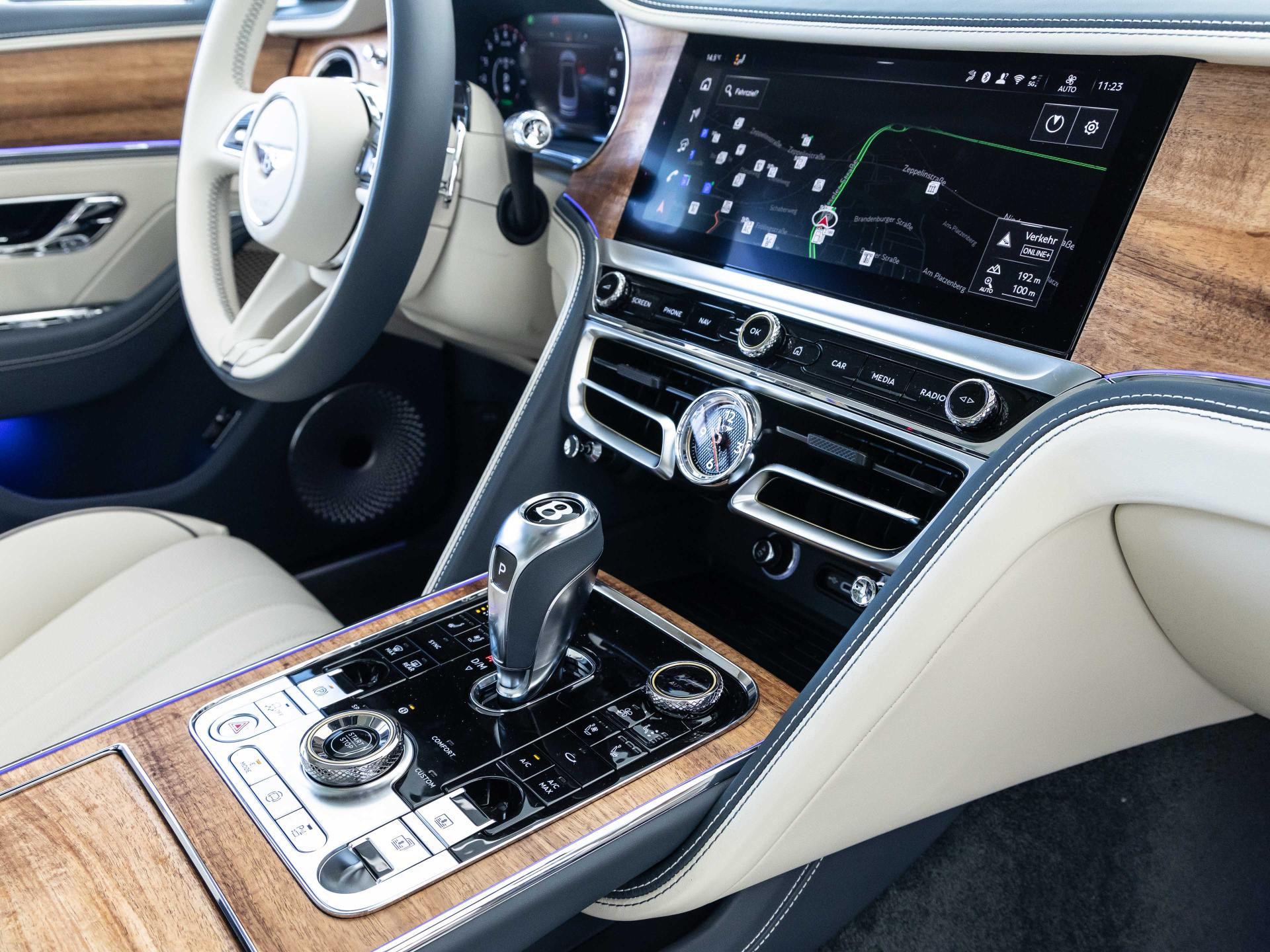 Bentley Flying Spur (MY26) von BENTLEY FRANKFURT