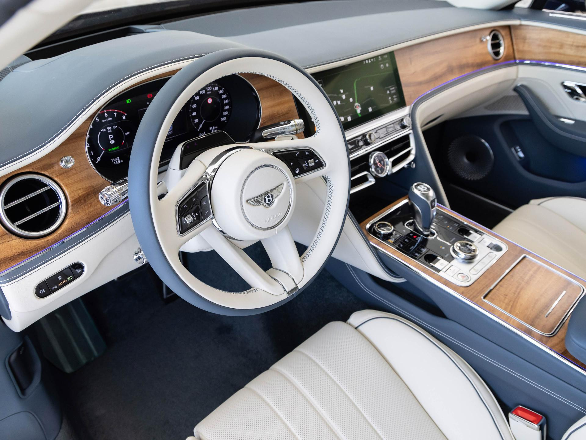 Bentley Flying Spur (MY26) von BENTLEY FRANKFURT