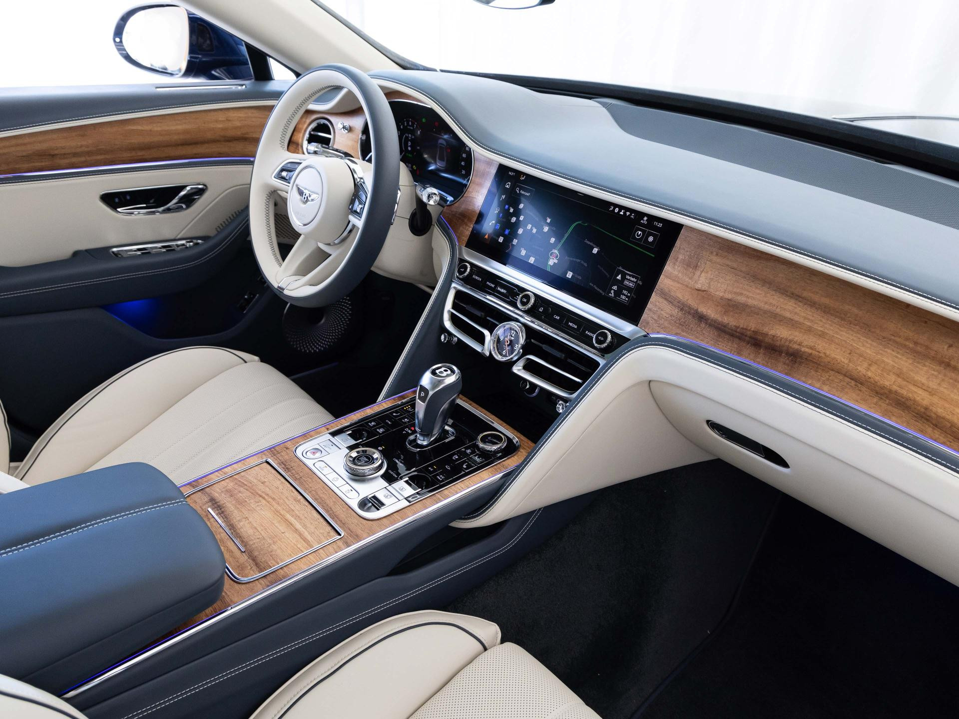 Bentley Flying Spur (MY26) von BENTLEY FRANKFURT
