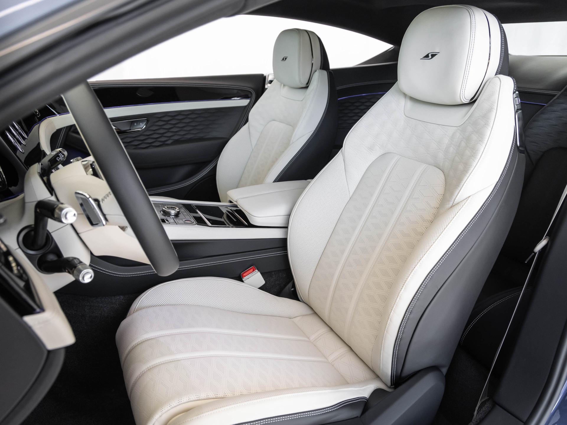 Bentley Continental GT S (MY26) Hybrid von BENTLEY FRANKFU