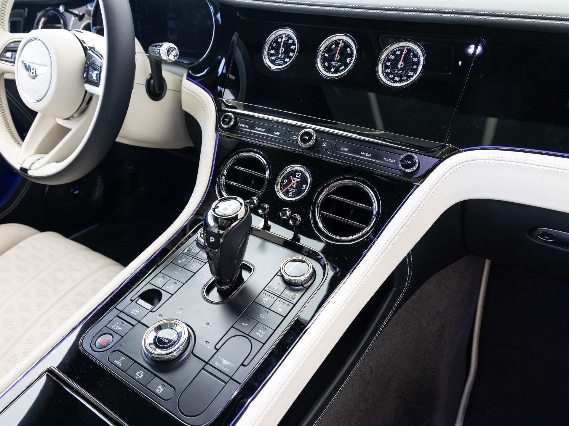 Bentley Continental GT S (MY26) Hybrid von BENTLEY FRANKFU