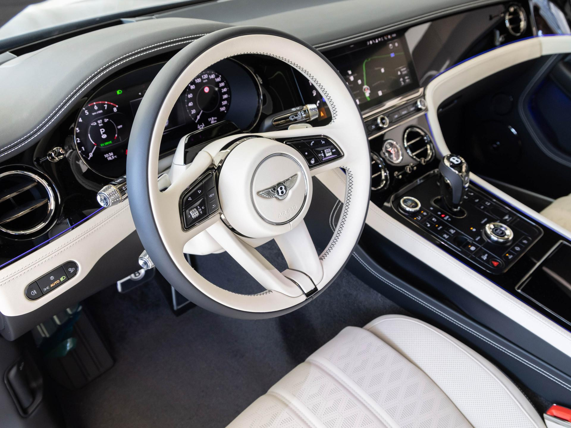 Bentley Continental GT S (MY26) Hybrid von BENTLEY FRANKFU