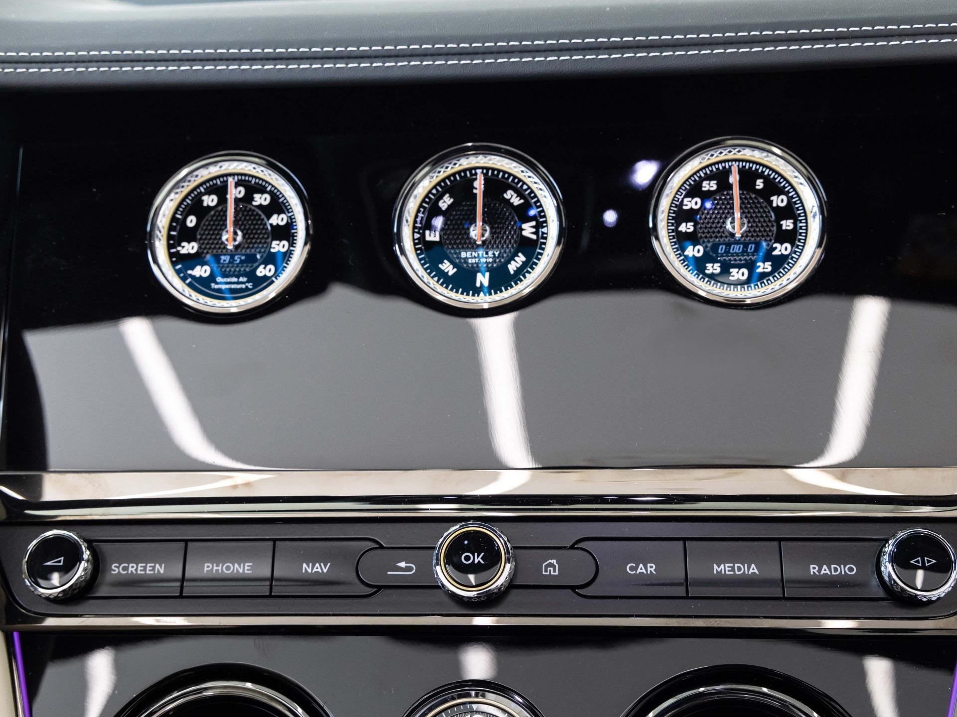 Bentley Continental GTC S AKRAPOVIC / MULLINER COLOUR /