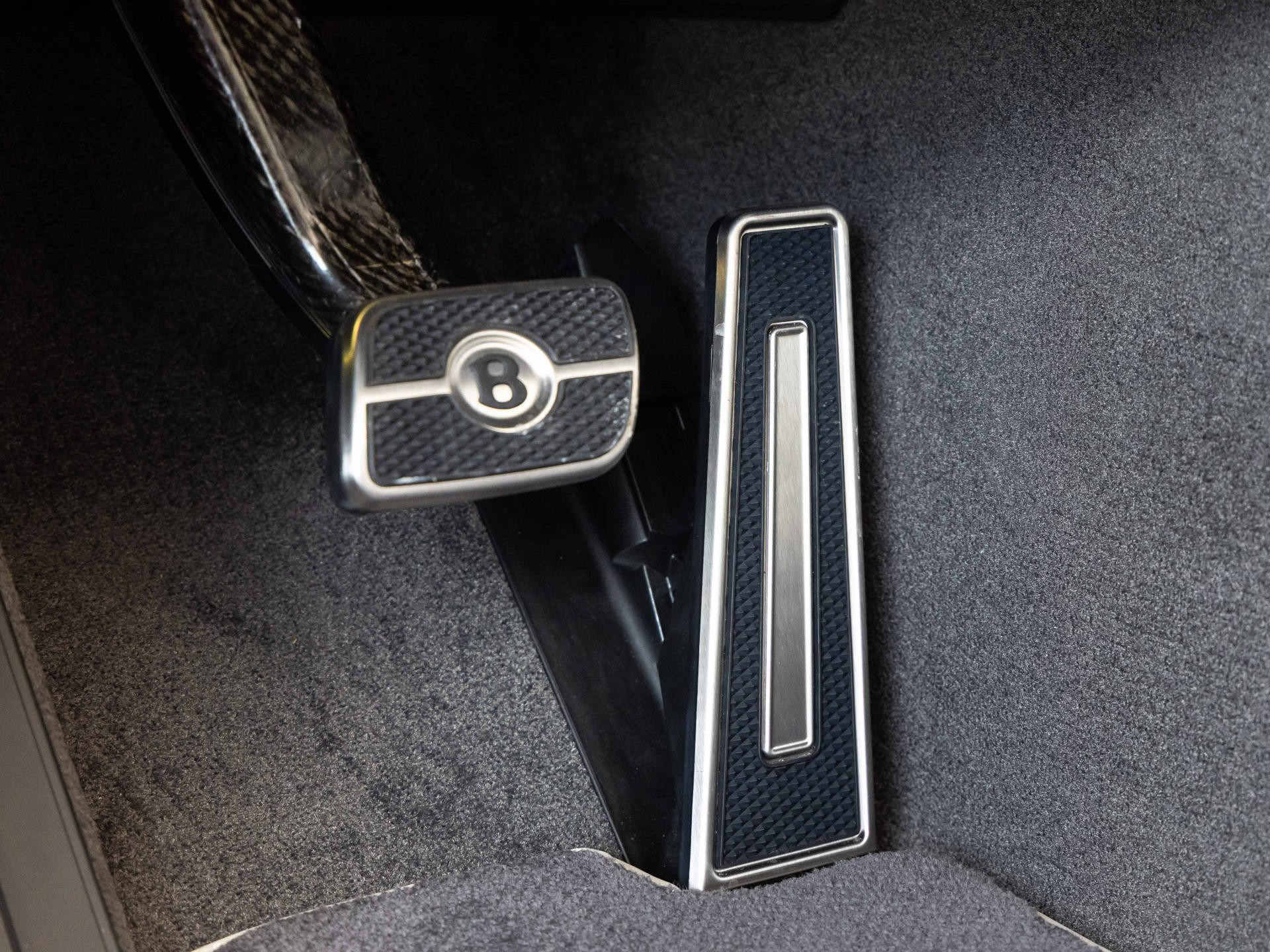 Bentley Continental GTC S AKRAPOVIC / MULLINER COLOUR /