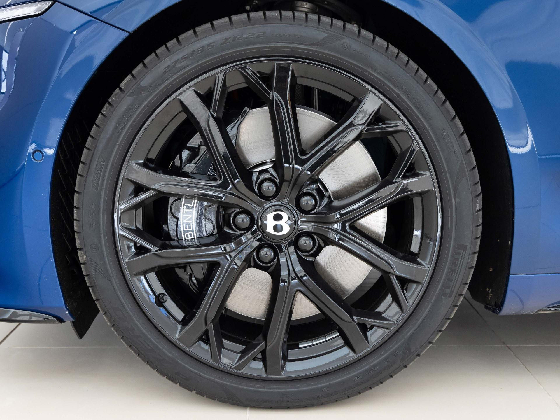 Bentley Continental GTC S AKRAPOVIC / MULLINER COLOUR /