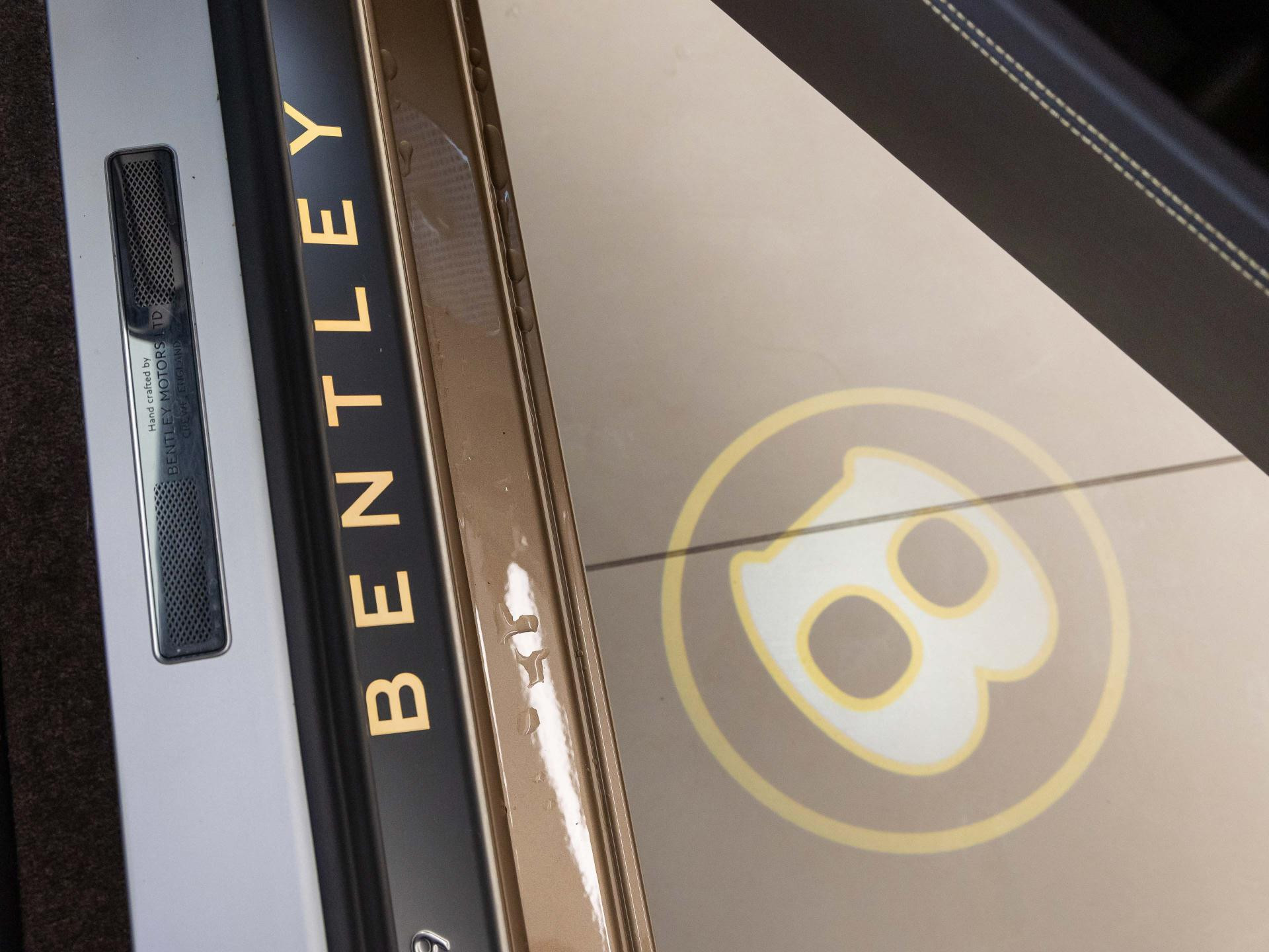Bentley New Continental GT W12 MULLINER / BLACKLINE / CARB