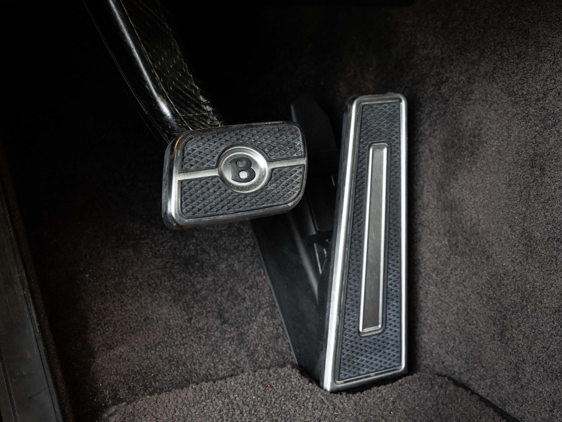 Bentley New Continental GT W12 MULLINER / BLACKLINE / CARB