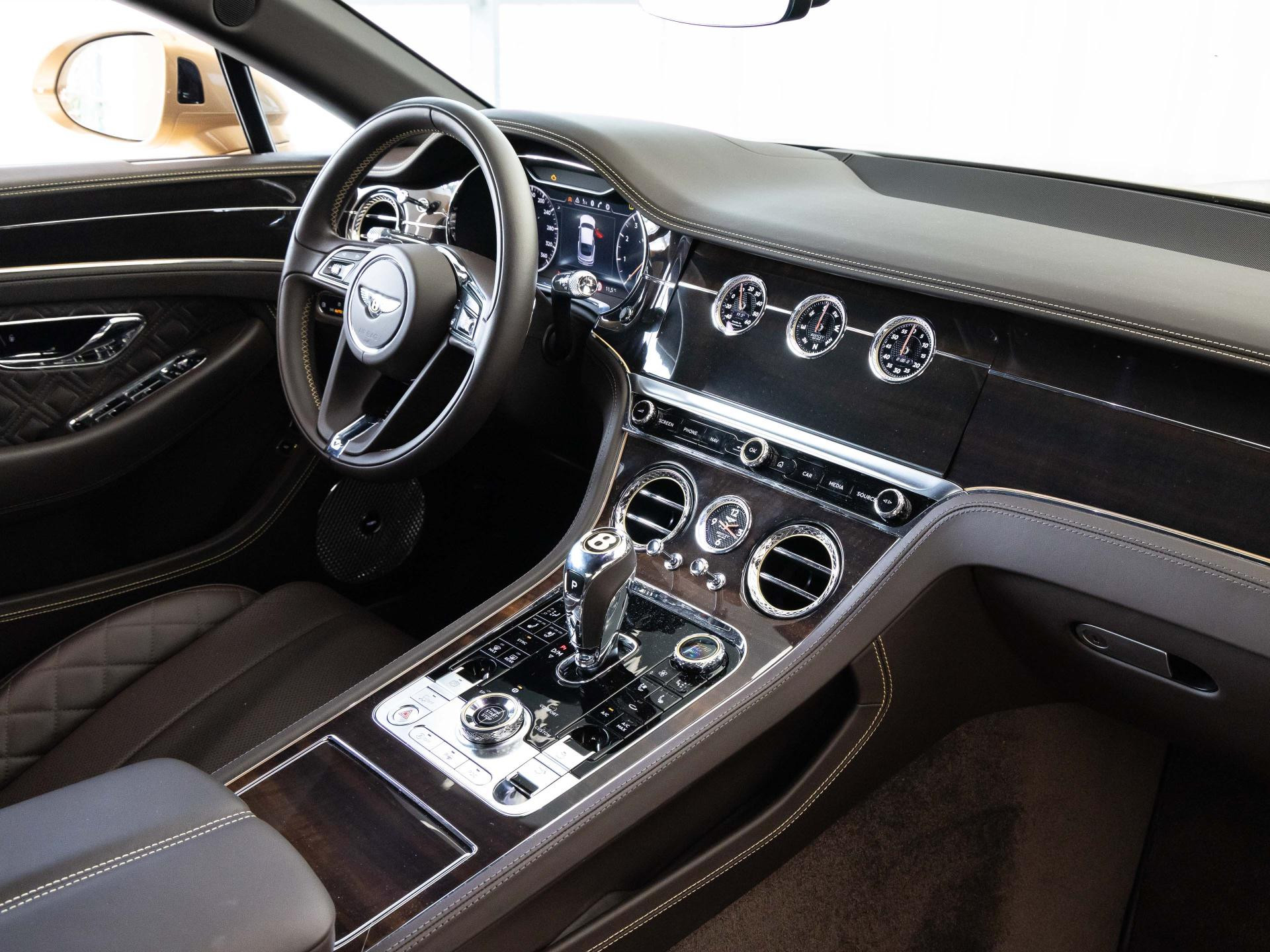 Bentley New Continental GT W12 MULLINER / BLACKLINE / CARB