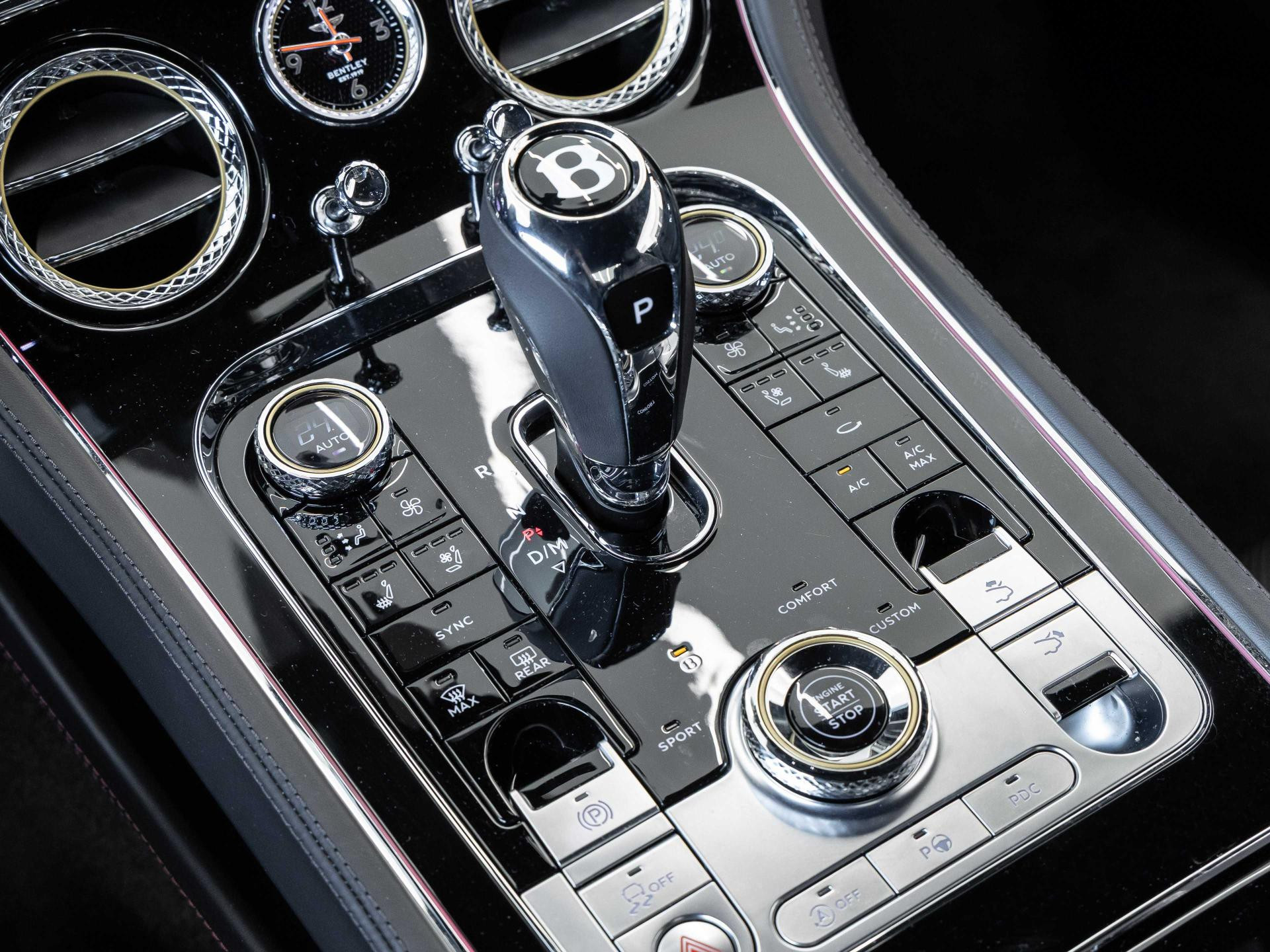 Bentley New Continental GT V8 von BENTLEY FRANKFURT
